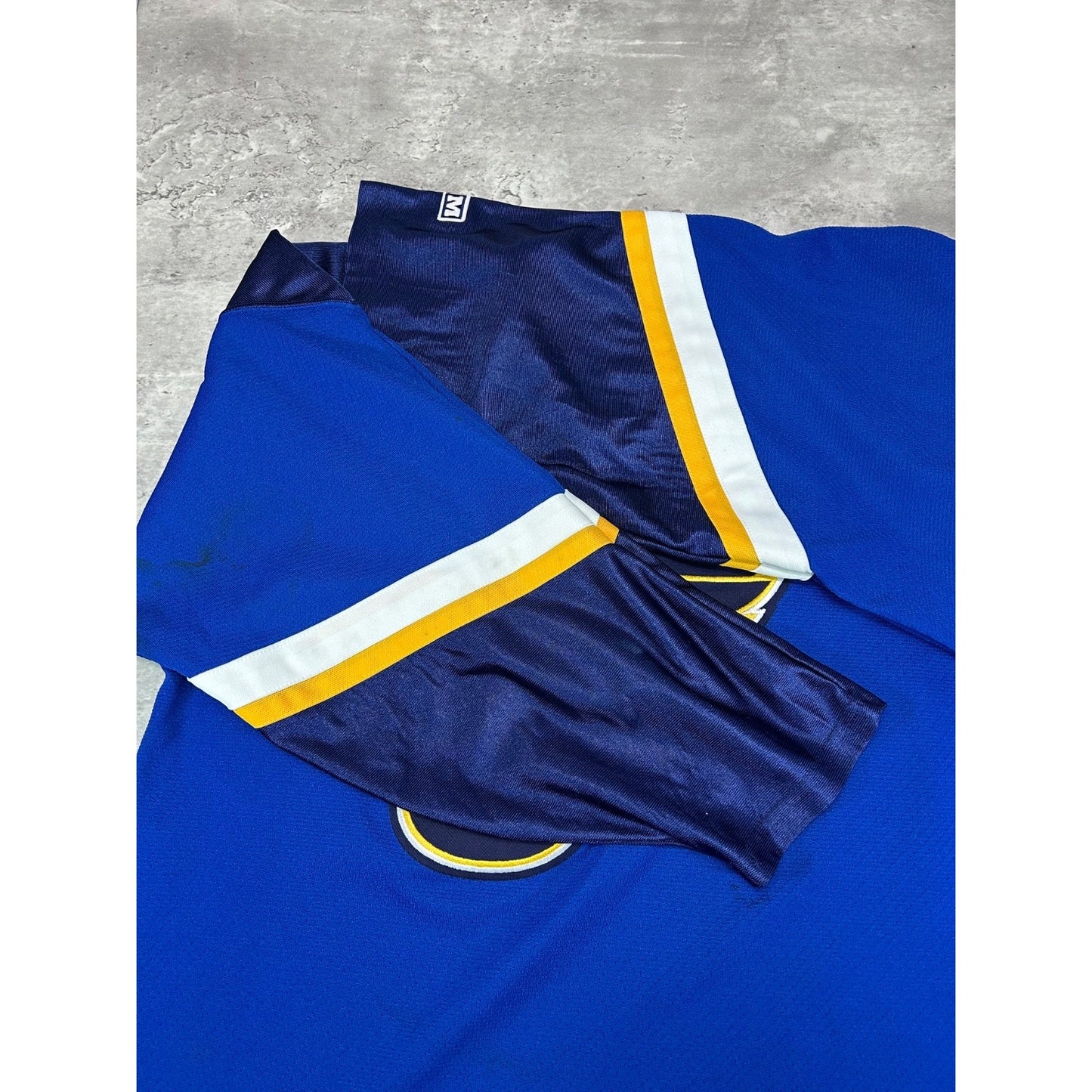 Vintage 90s St Louis Blues NHL Stitched CCM Hockey Jersey Size Large