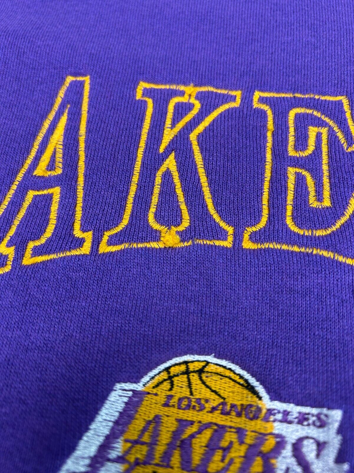 Vintage 90s Los Angeles Lakers NBA Embroidered Spellout Sweatshirt Size Medium