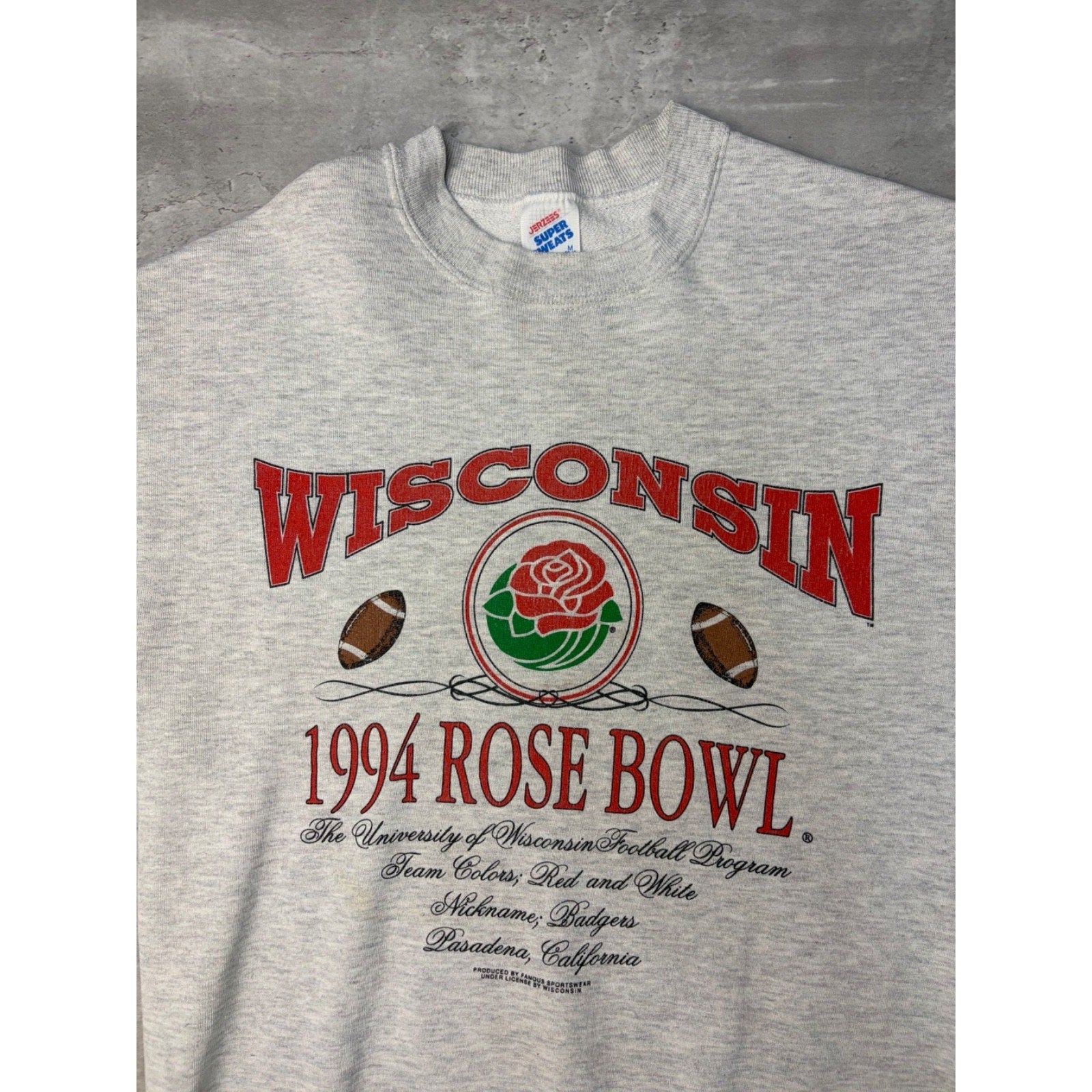 Vintage 1994 Wisconsin Badgers NCAA Rose Bowl Graphic Sweatshirt Size Medium