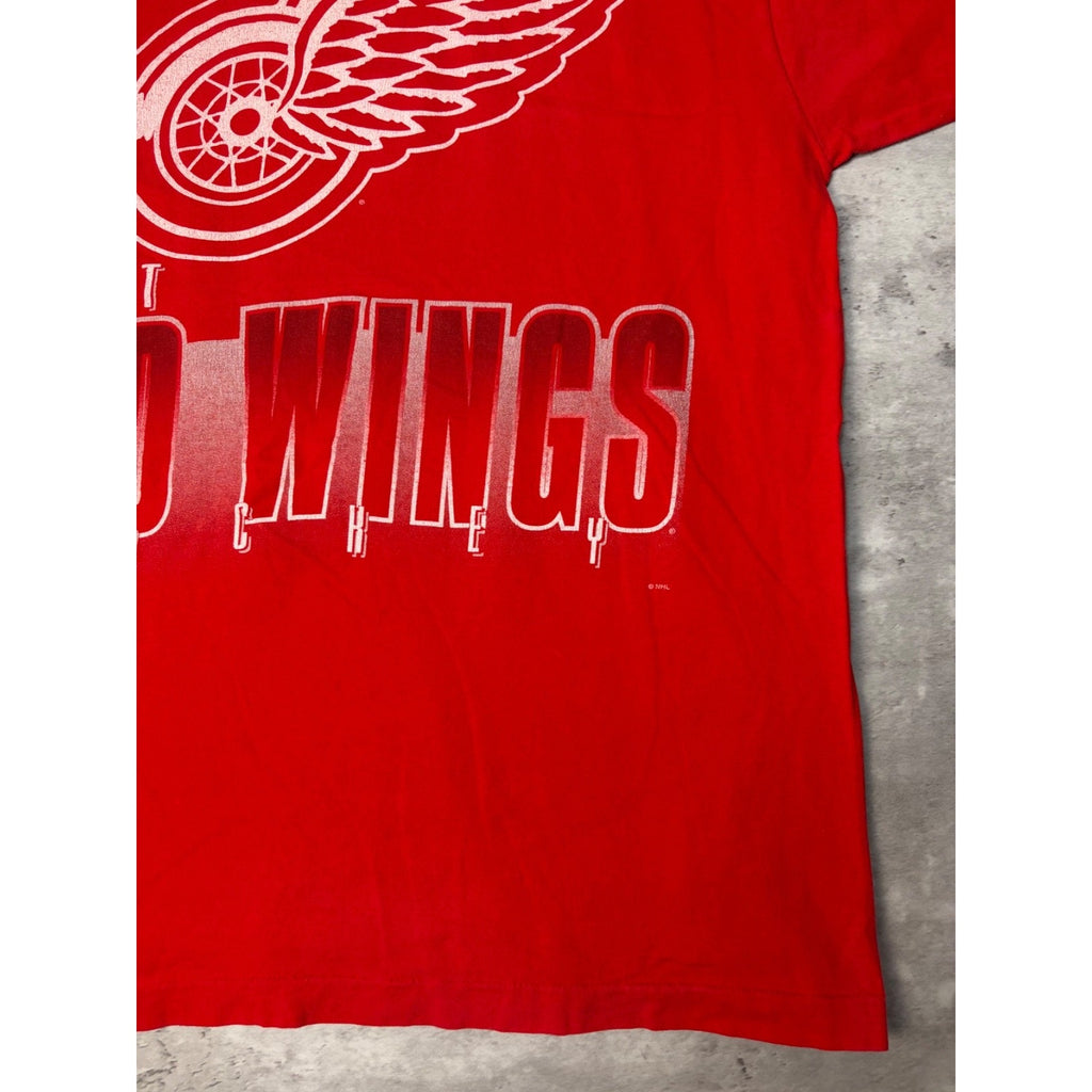 Vintage 90s Detroit Red Wings NHL Big Spellout Red Hockey T-Shirt Size Large