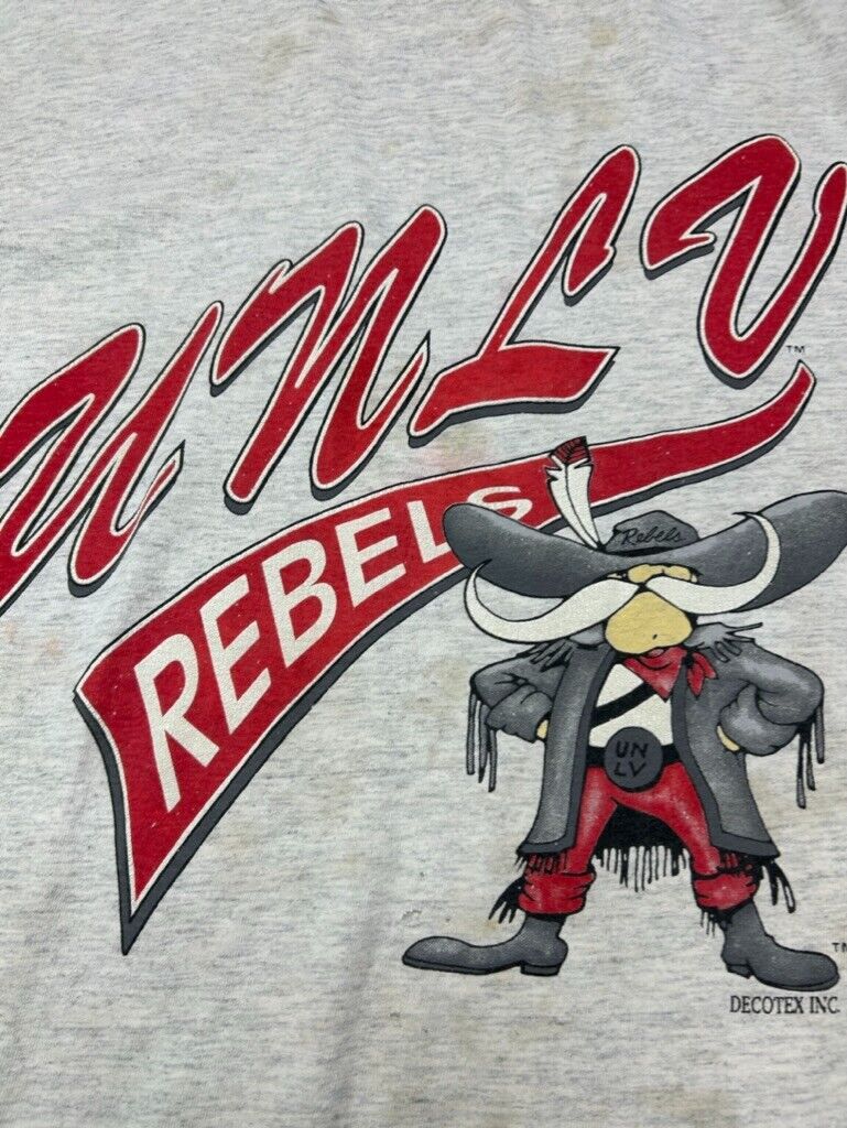 Vintage 90s UNLV Running Rebels NCAA Graphic T-Shirt Size Large Gray