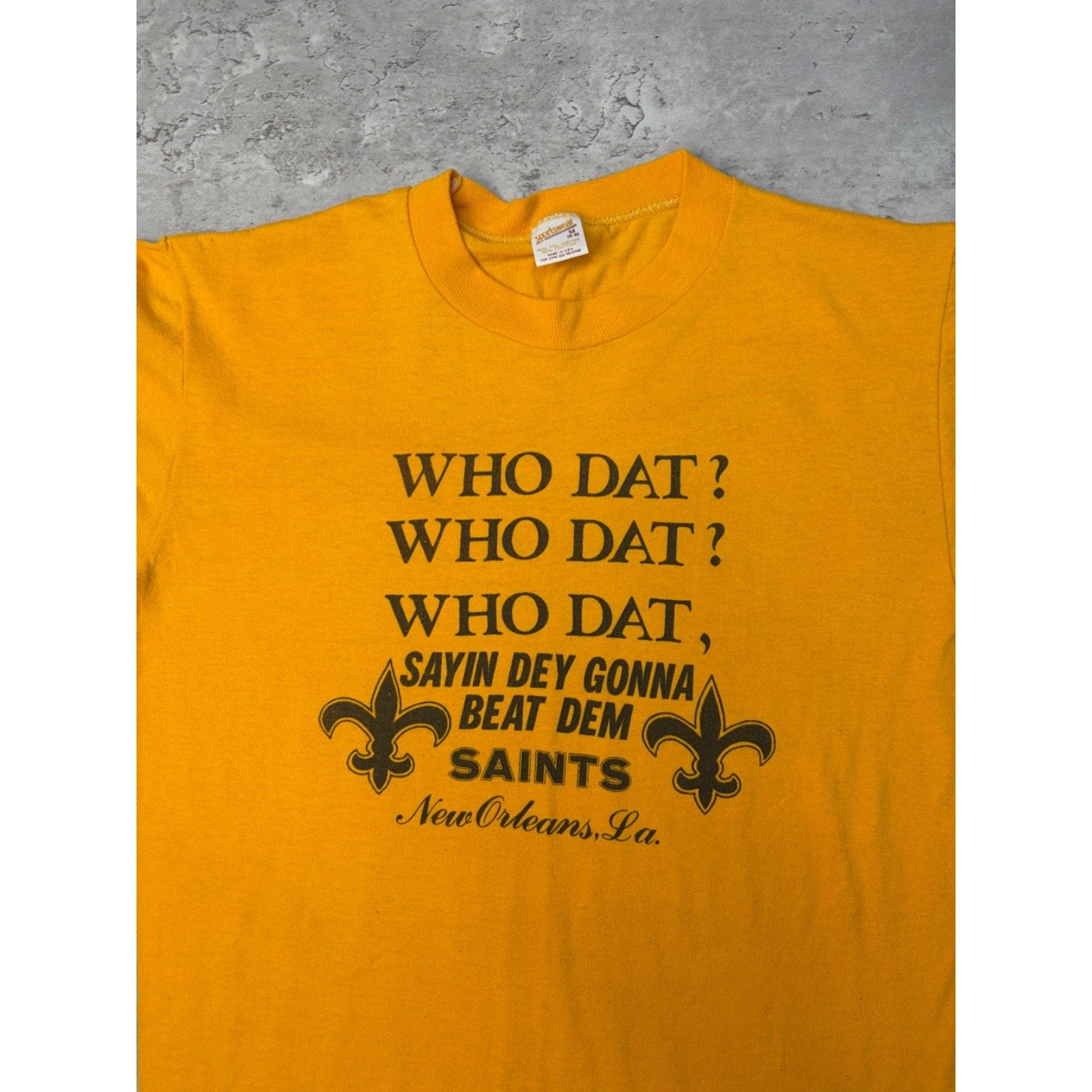 80s/90s New Orlean Saints NFL Who Dat Saying Dey Gonna Beat T-Shirt Size Medium