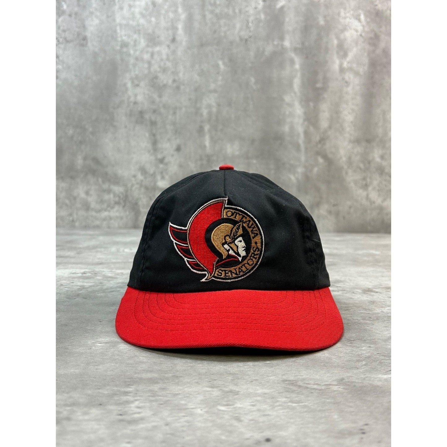 Vintage 90s Ottawa Senators NHL Embroidered Logo Hockey Snapback Hat OSFA