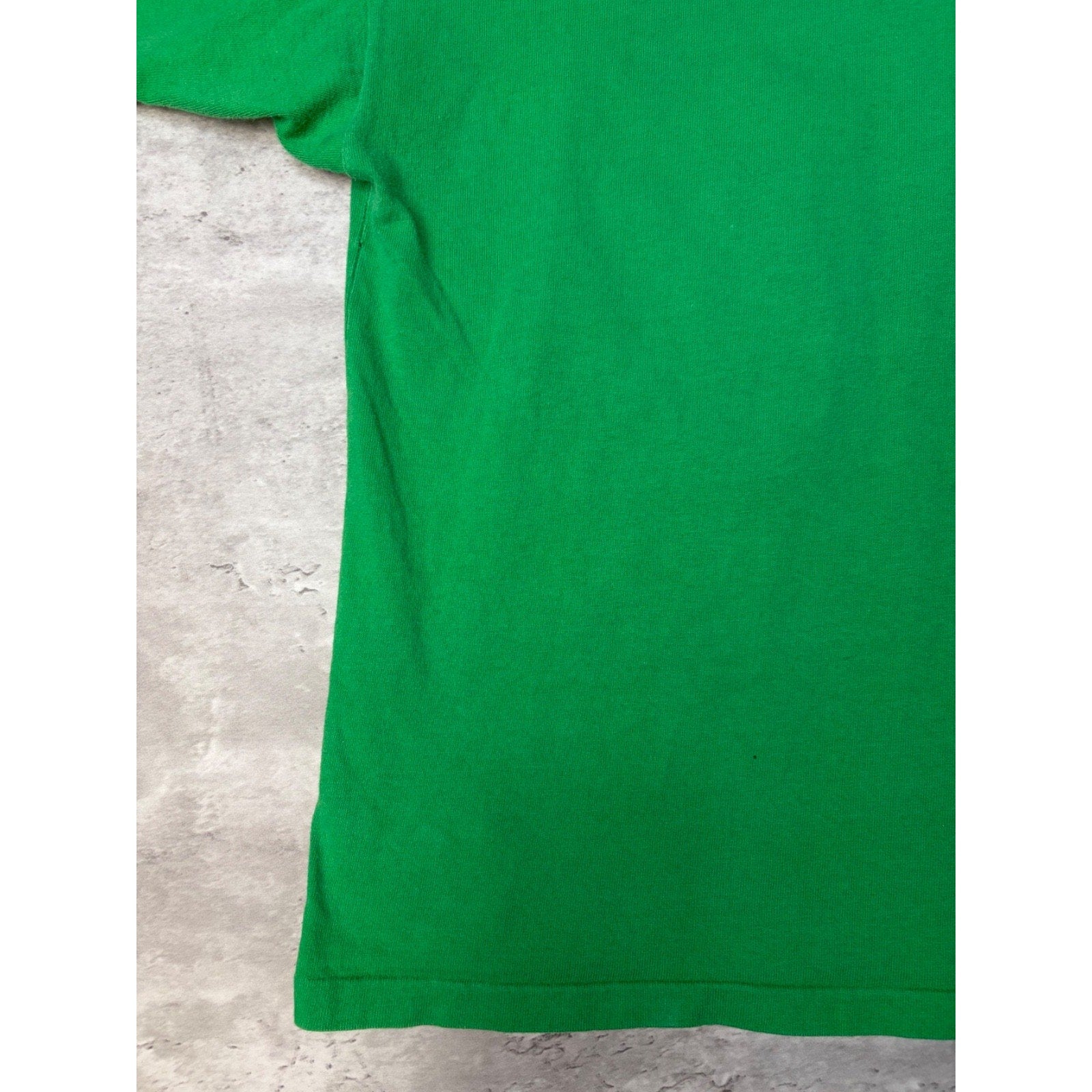 Vintage 90s Boston Celtics NBA Spellout Logo Graphic T-Shirt Size Small YOUTH