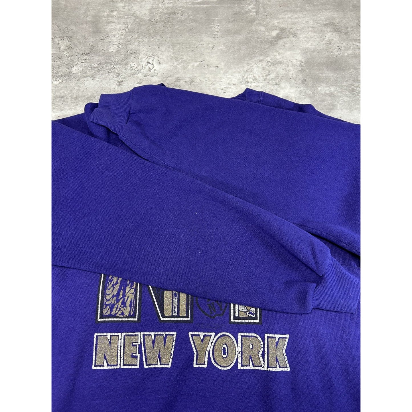 Vintage 90s New York City Skyline Graphic Spellout Destination Sweatshirt Large