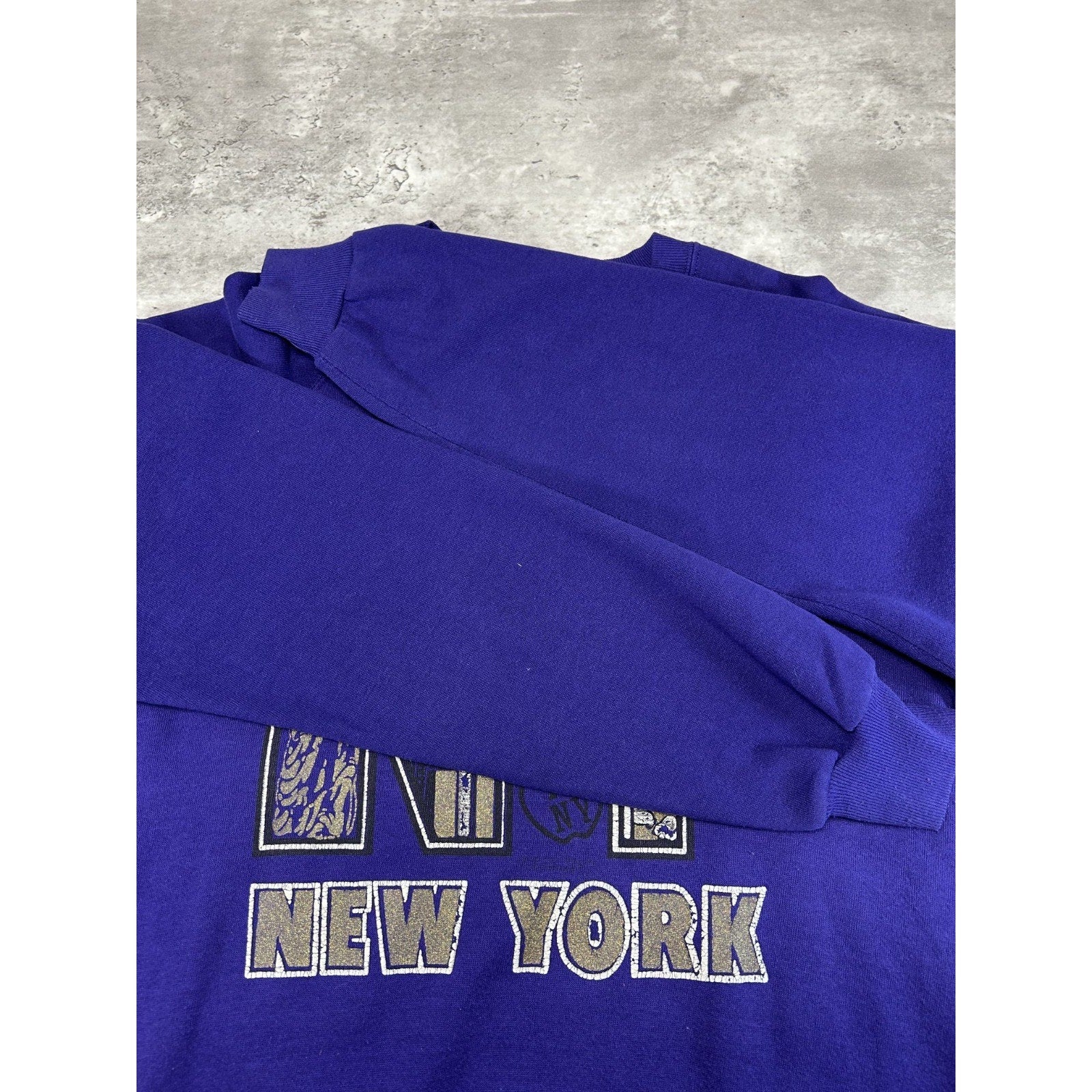 Vintage 90s New York City Skyline Graphic Spellout Destination Sweatshirt Large