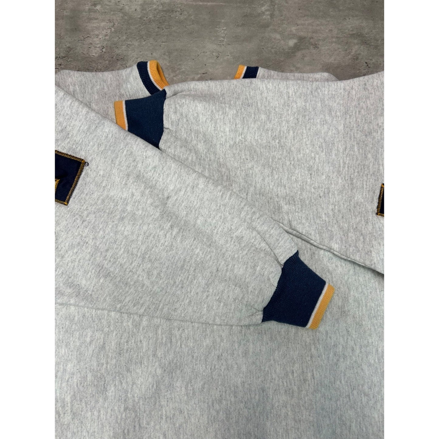 Vintage 90s Notre Dame NCAA Embroidered Arm To Arm Spellout Sweatshirt Sz Large