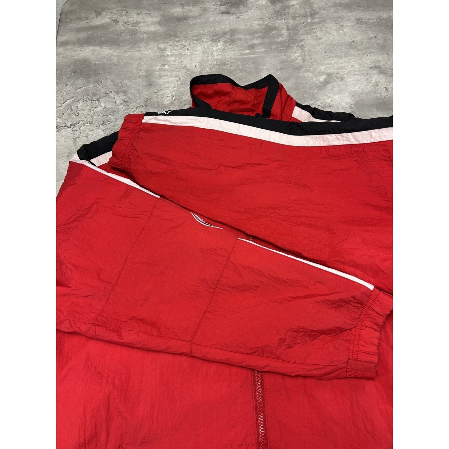 Vintage 90s Detroit Red Wings NHL Embroidered Nylon Starter Jacket Size XL