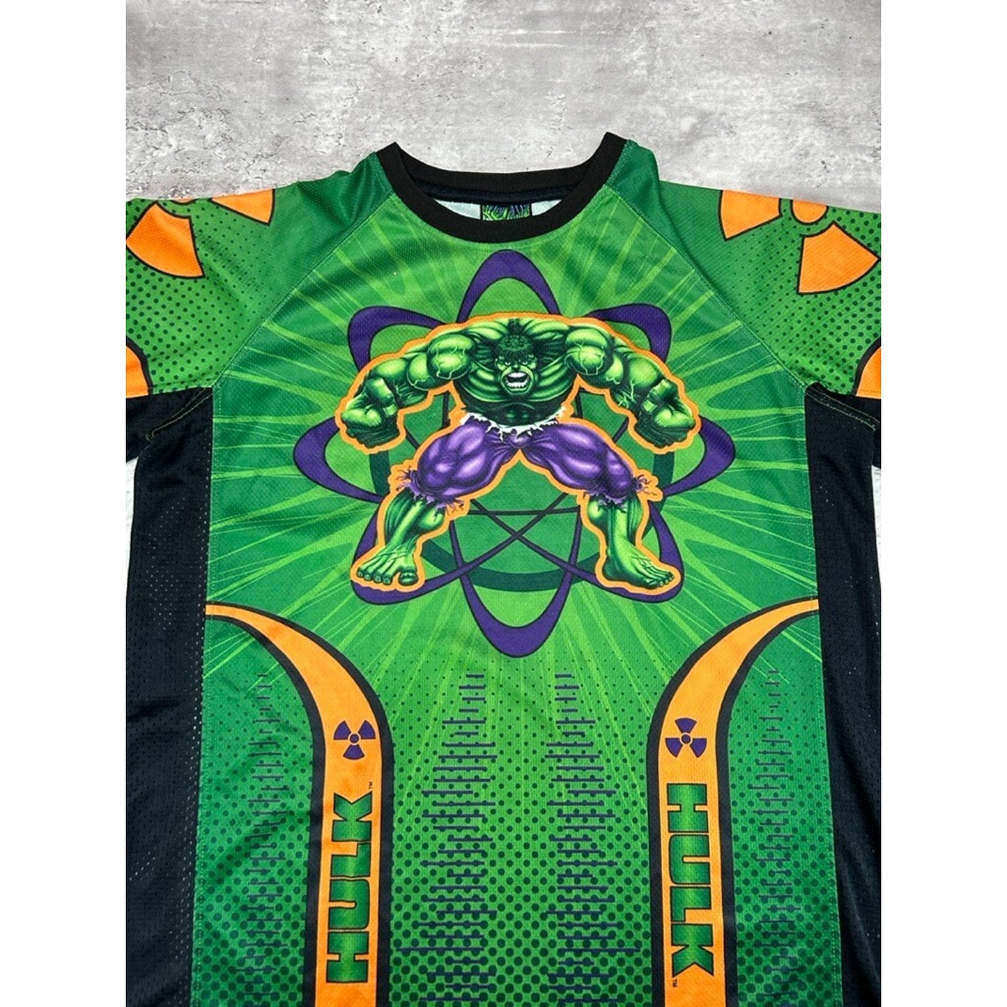 Vintage 2002 The Incredible Hulk Marvel Comics Graphic Jersey Size Large