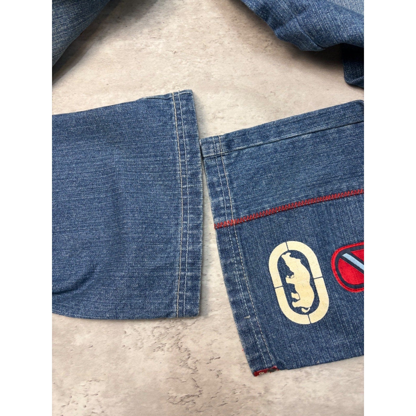 Vintage Y2K Womens Ecko Unilmited Embroidered Logo Medium Wash Denim Pants