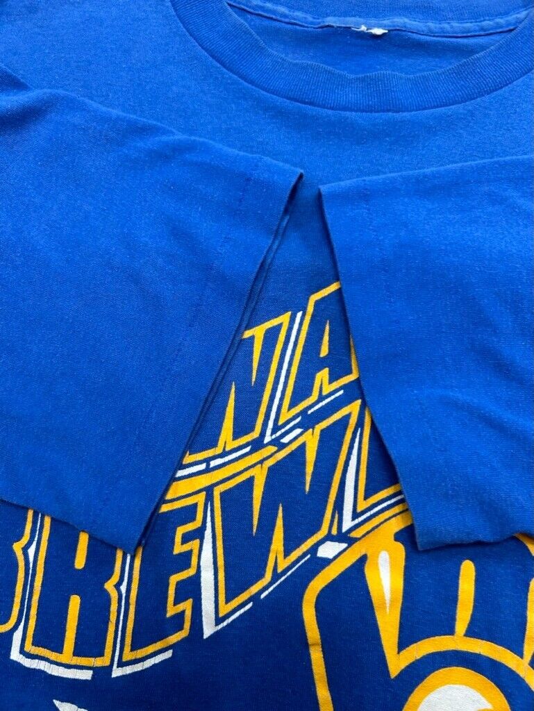 Vintage 1990 Milwaukee Brewers MLB Spellout Graphic T-Shirt Size Medium 90s Blue