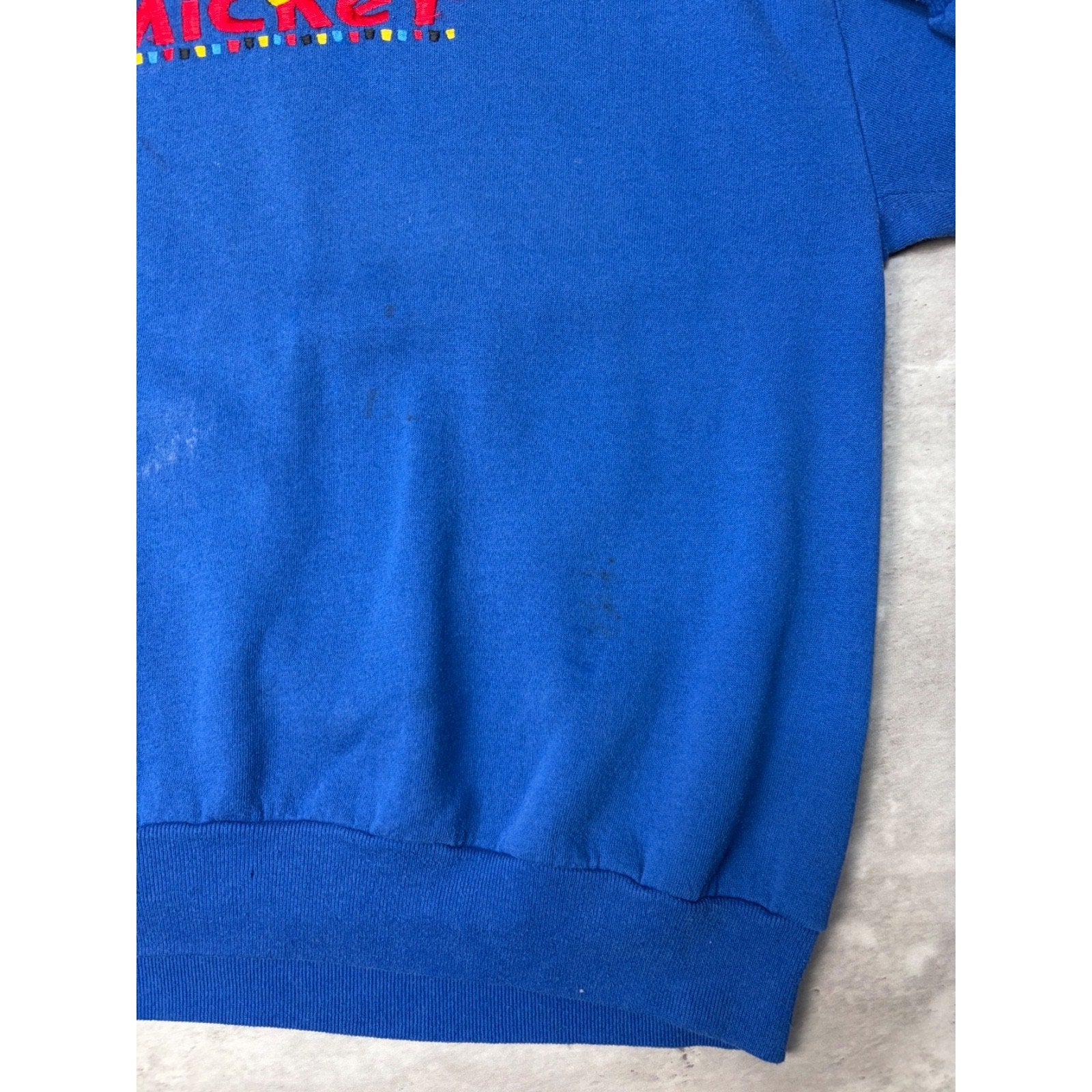 Vintage 90s Disney Mickey Mouse Embroidered Character Graphic Sweatshirt Size XL