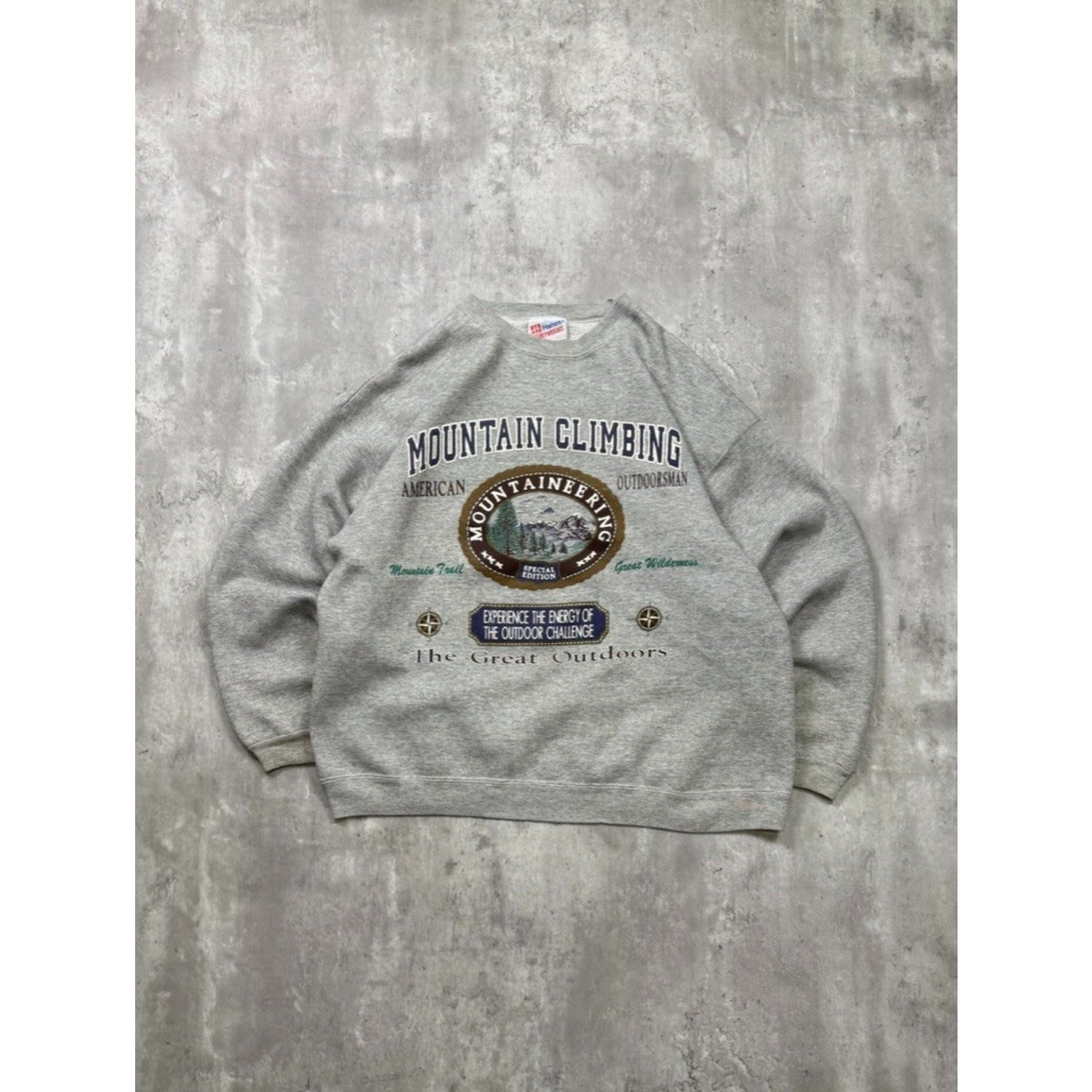 Vintage Mountain Climbing Nature Outdoors Graphic Sweatshirt Size Large