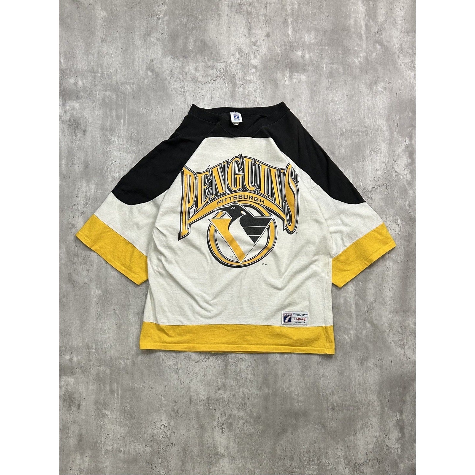 Vintage 90s Pittsburgh Penguins NHL Graphic Hockey Jersey Size Large