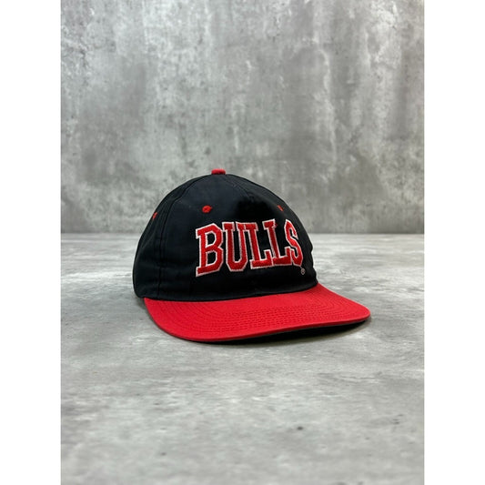 Vintage 90s Chicago Bulls NBA Embroidered Spellout Snapback Hat OSFA