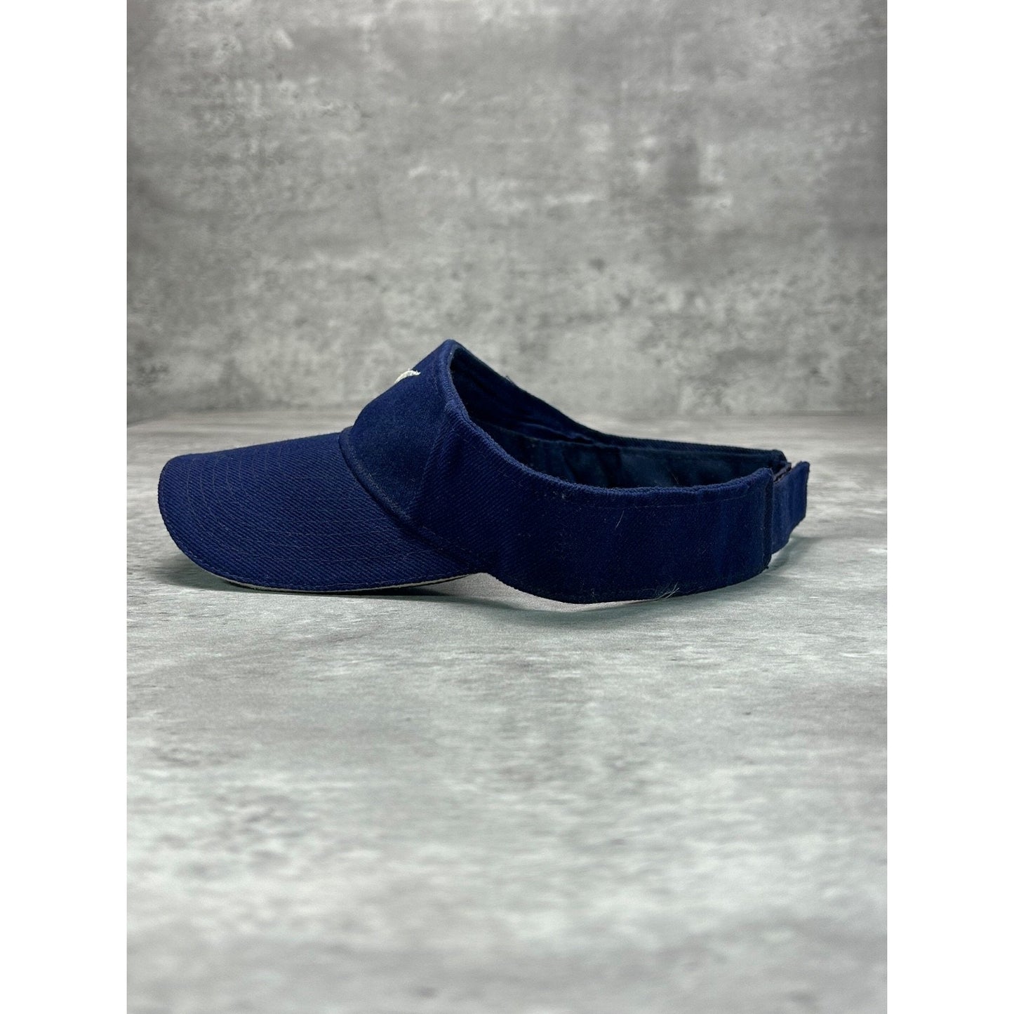 Vintage Nike Embroidered Swoosh Strapback Visor OSFA Navy Blue