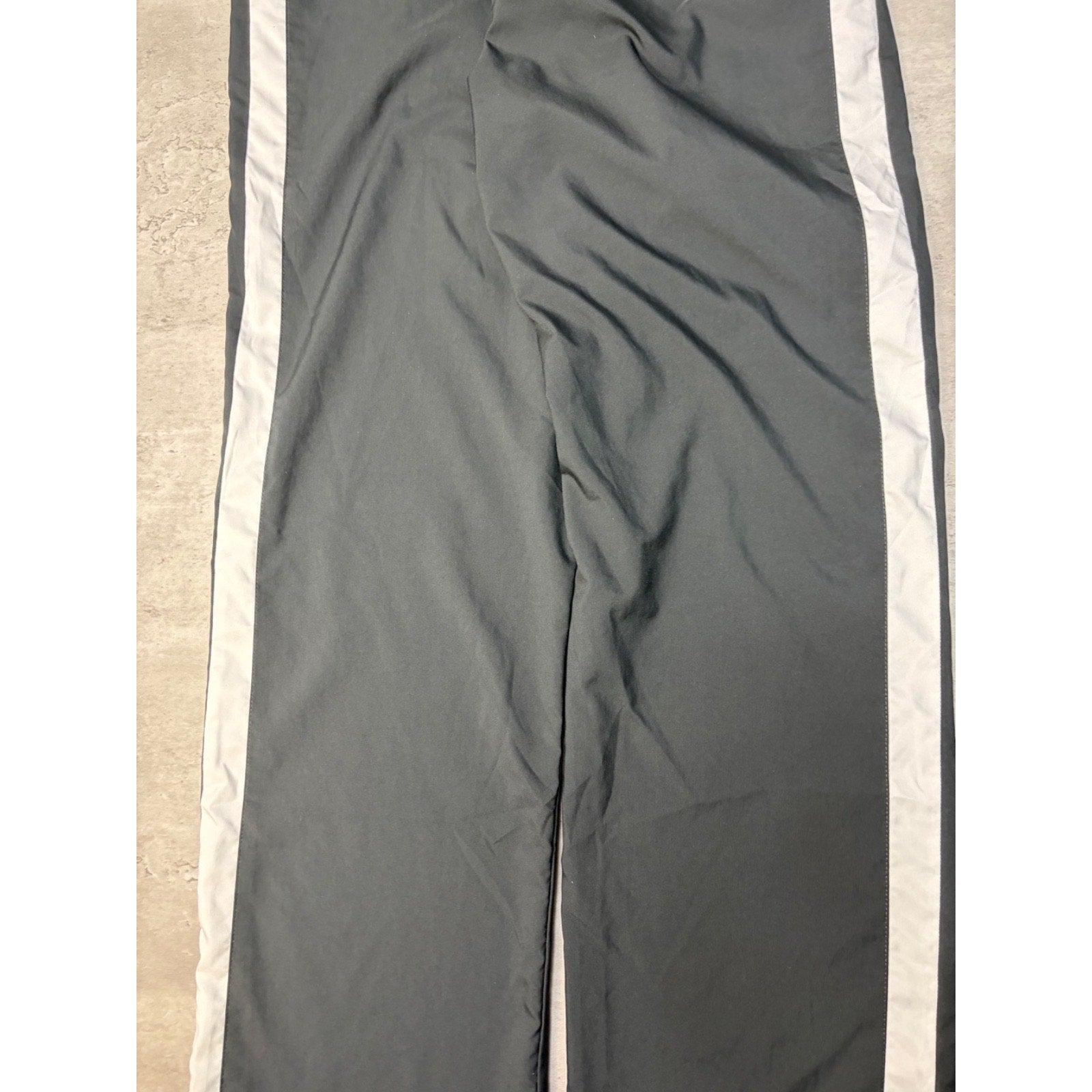 Nike Fit Embroidered Swoosh Spellout Logo Nylon Track Pants Size Medium YOUTH