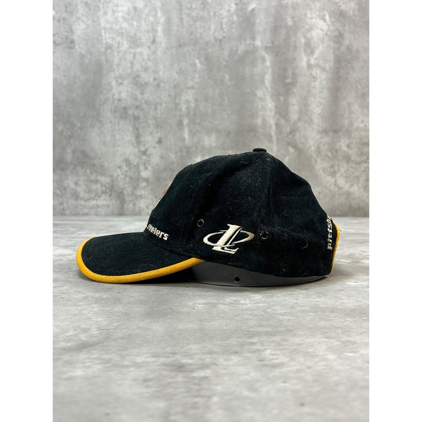 Vintage 90s Pittsburgh Steelers NFL Embroidered Logo Athletic Strapback Hat OSFA