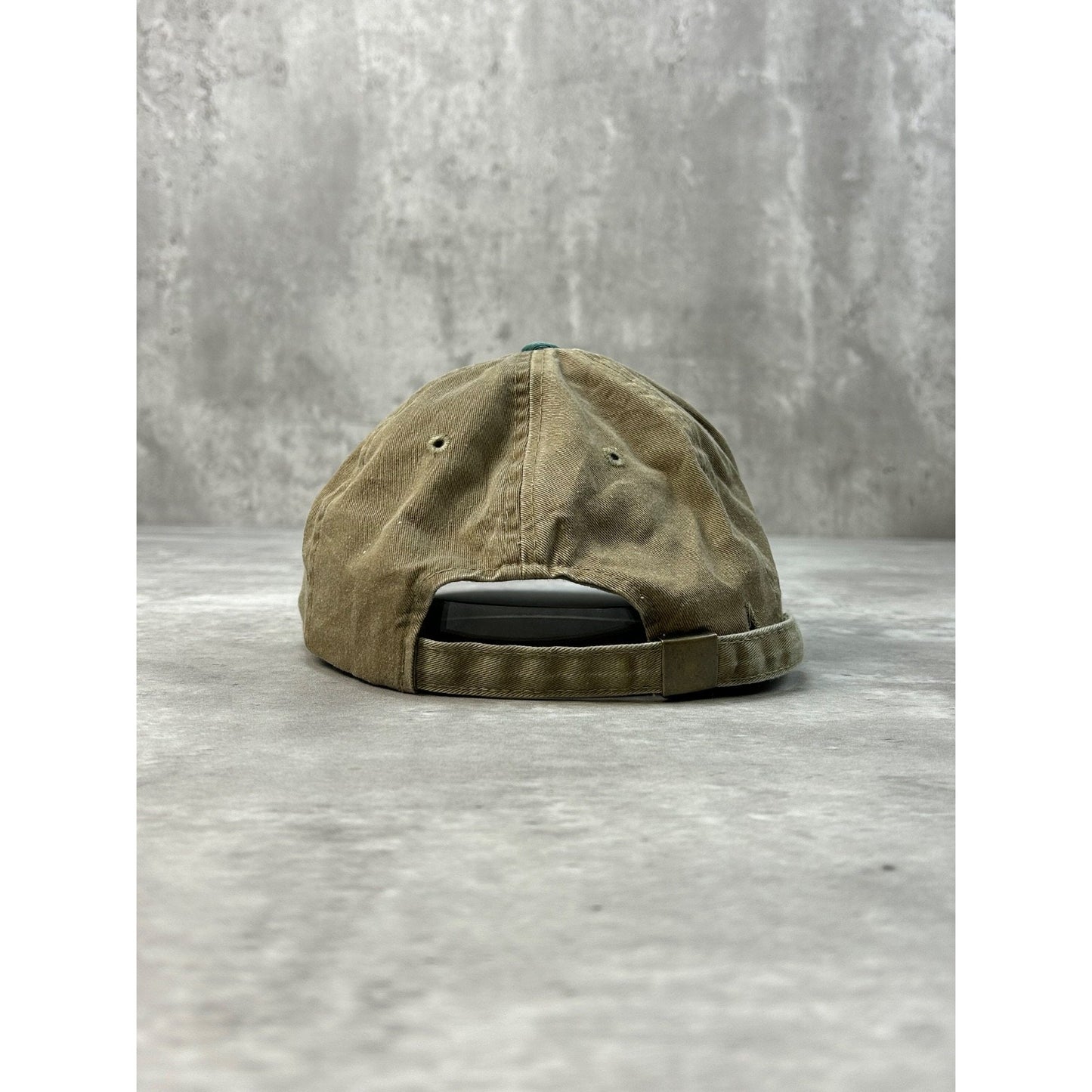 Vintage 90s Wild Thing Embroidered Two Tone Spellout Strapback Hat OSFA