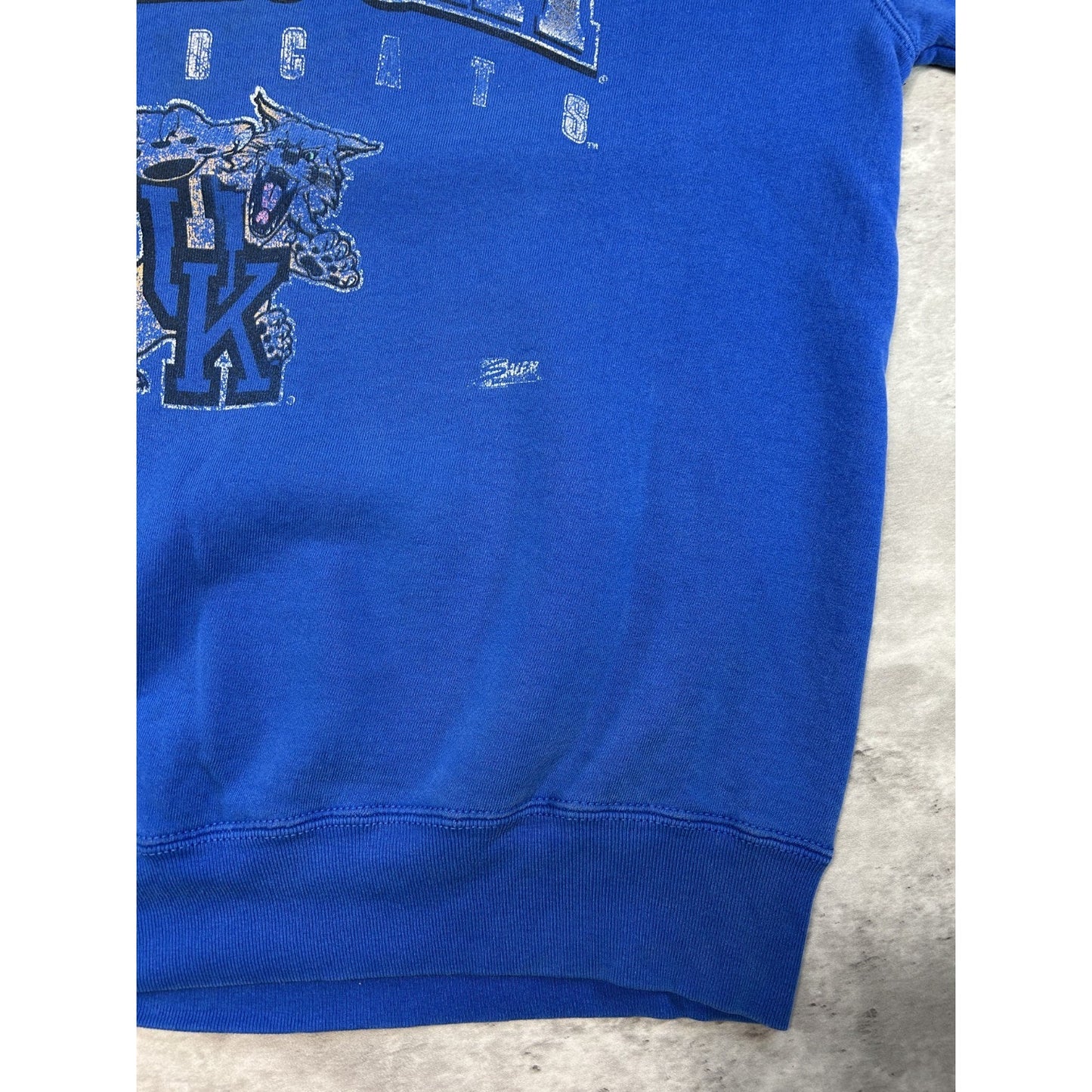 Vintage 90s Kentucky Wildcats NCAA Graphic Spellout Logo Sweatshirt Size XL