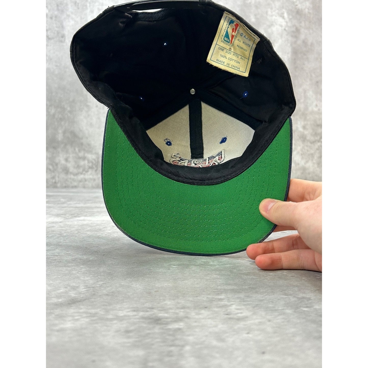 Vintage 90s Brooklyn Nets NBA Embroidered Logo Basketball Snapback Hat OSFA