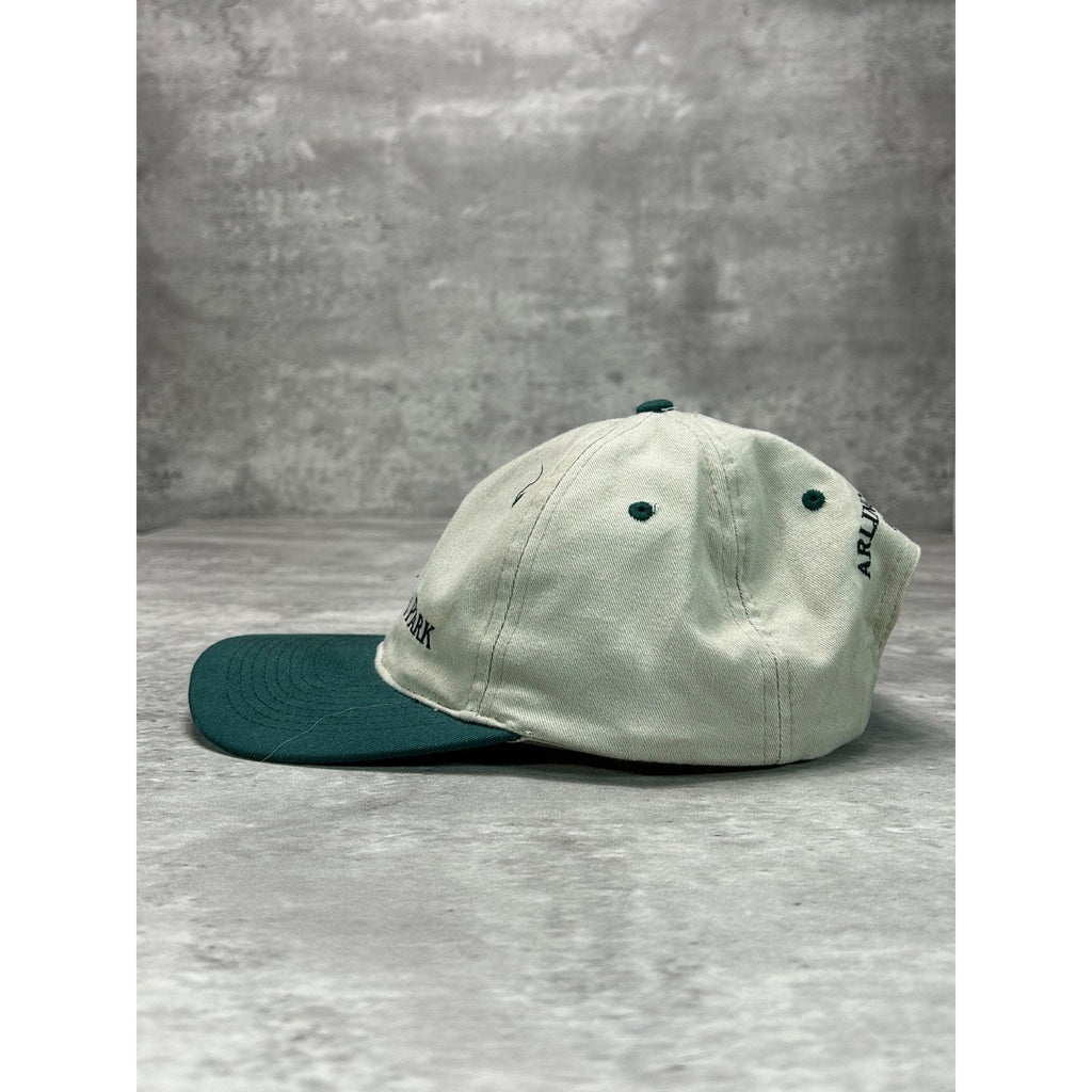 Vintage 90s Arlington Park Embroidered Spellout Two Tone Snapback Hat OSFA