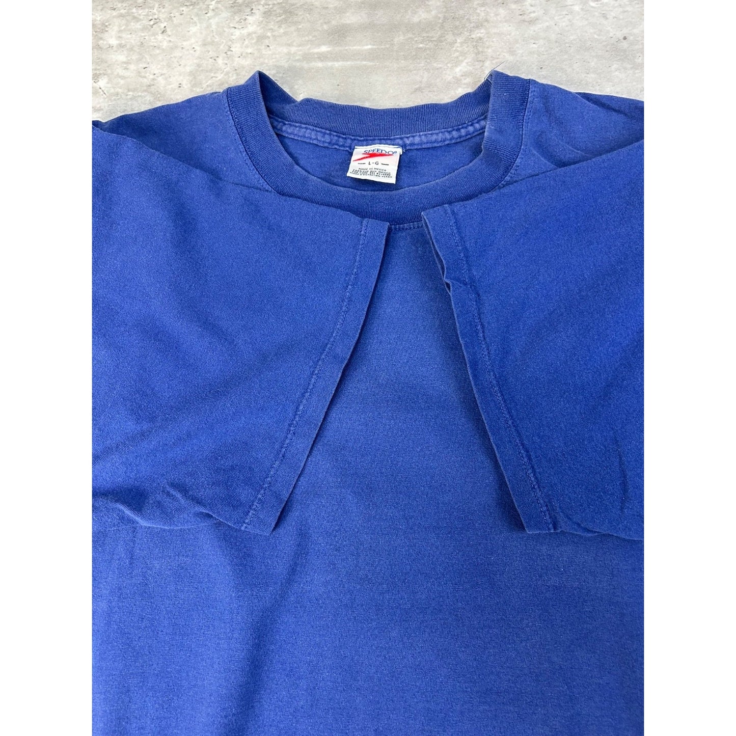 Vintage 1996 Speedo Saltwater Tested Surfing Graphic T-Shirt Size Large