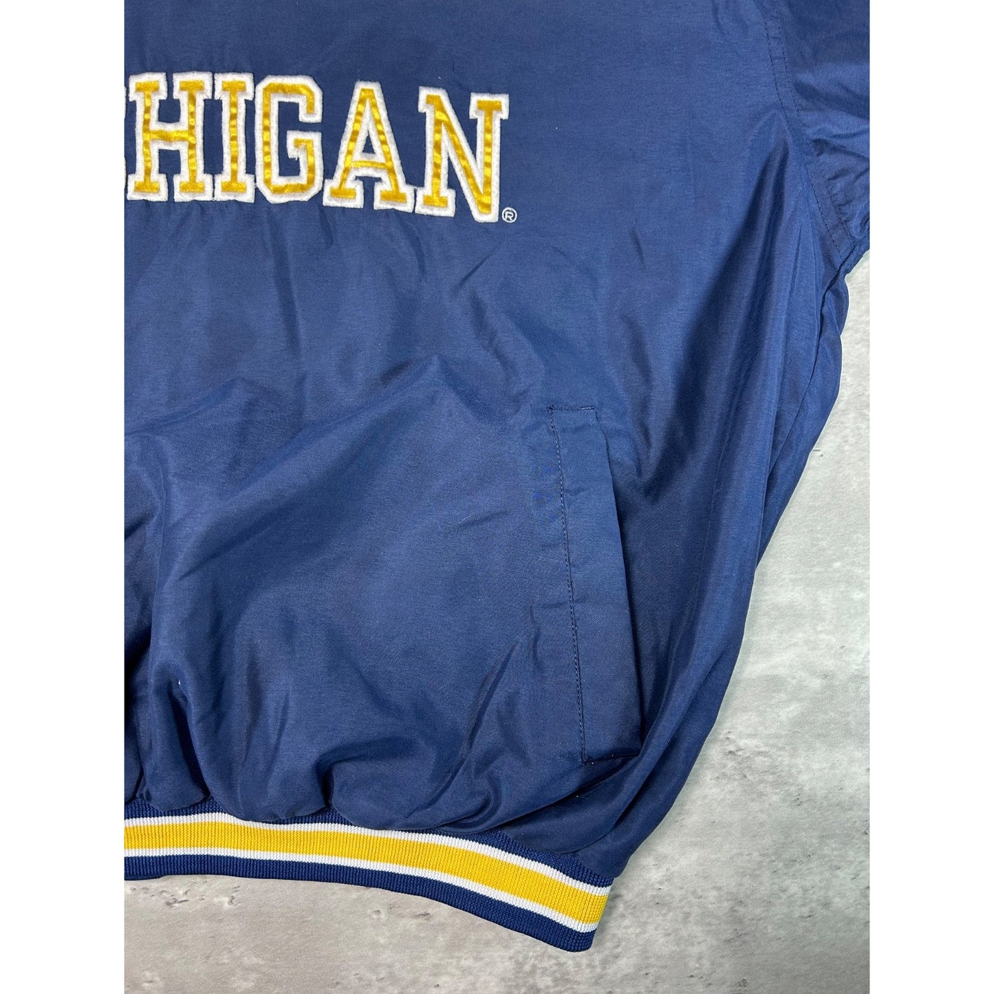 Vintage 90s Michigan Wolverines NCAA Embroidered Windbreaker Jacket Size XL