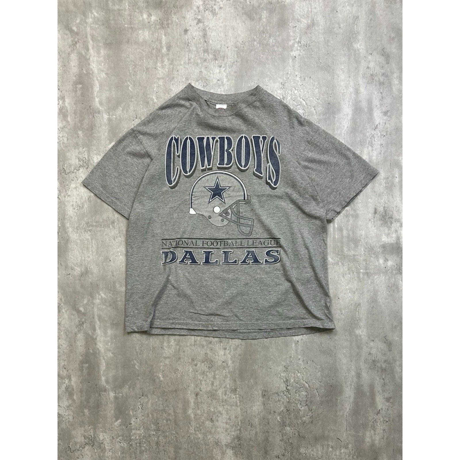 Vintage 90s Dallas Cowboys NFL Helmet Graphic Spellout T-Shirt Size XL