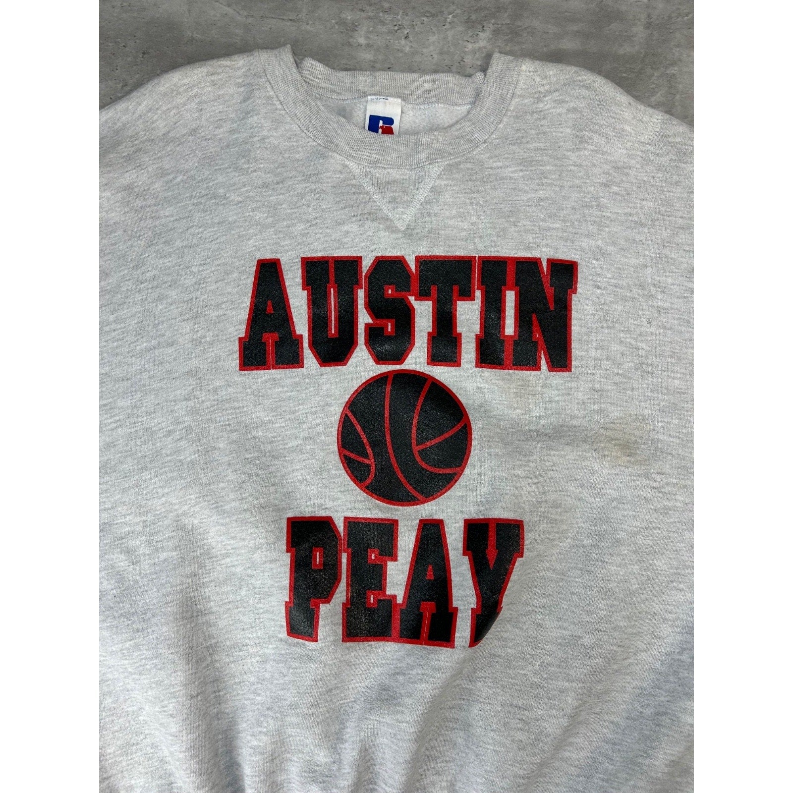 Vintage 90s Austin Peay Basketball Collegiate Graphic Sweatshirt Size 2XL