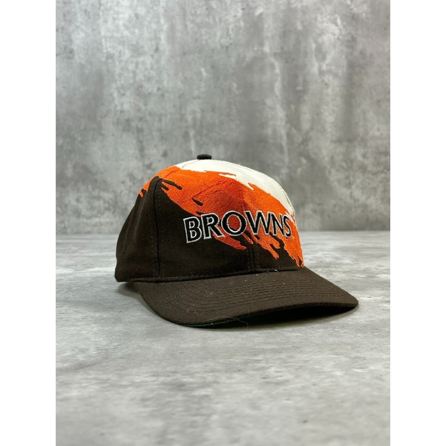 Vintage 90s Cleveland Browns NFL Logo Athletic Splash Snapback Hat OSFA