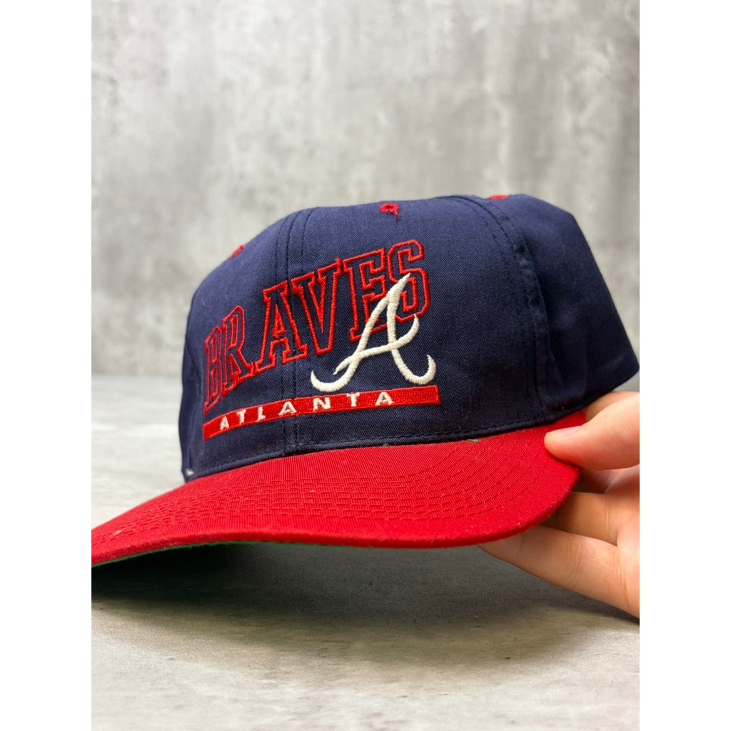 Vintage 90s Atlanta Braves MLB Embroidered Spellout Snapback Hat OSFA
