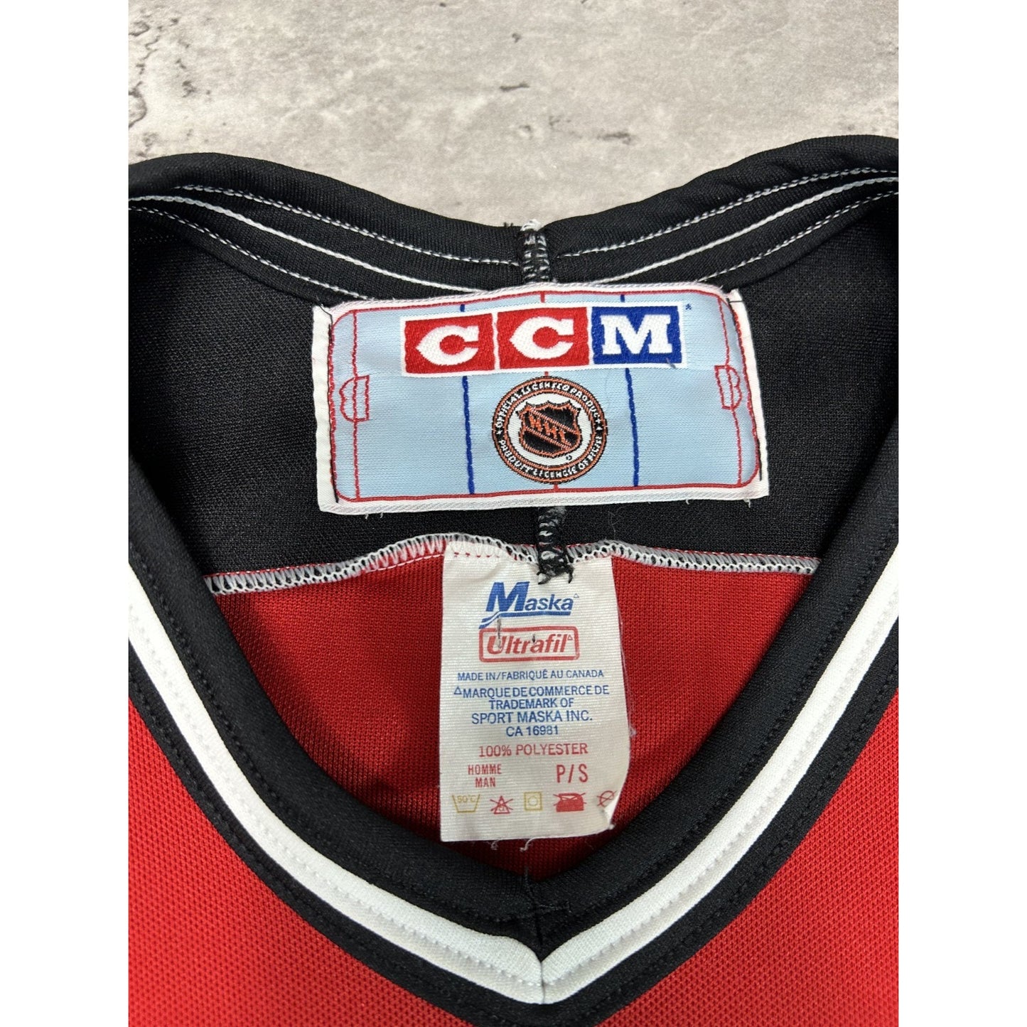 Vintage 90s New Jersey Devils NHL CCM Maska Hockey Jersey Size Small Red
