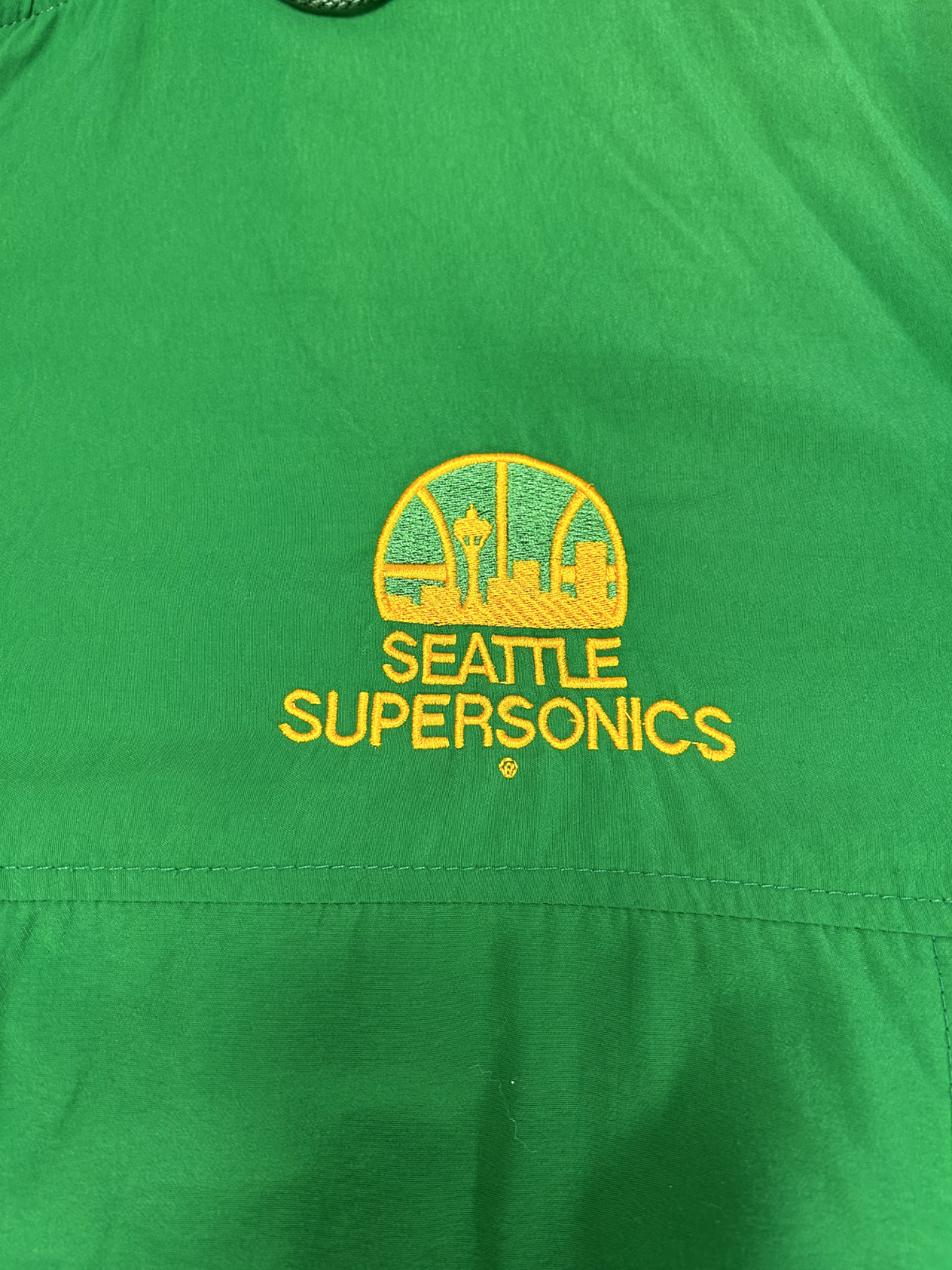 Vintage 80s/90s Seattle Supersonics NBA Embroidered Insulated Jacket Size XL