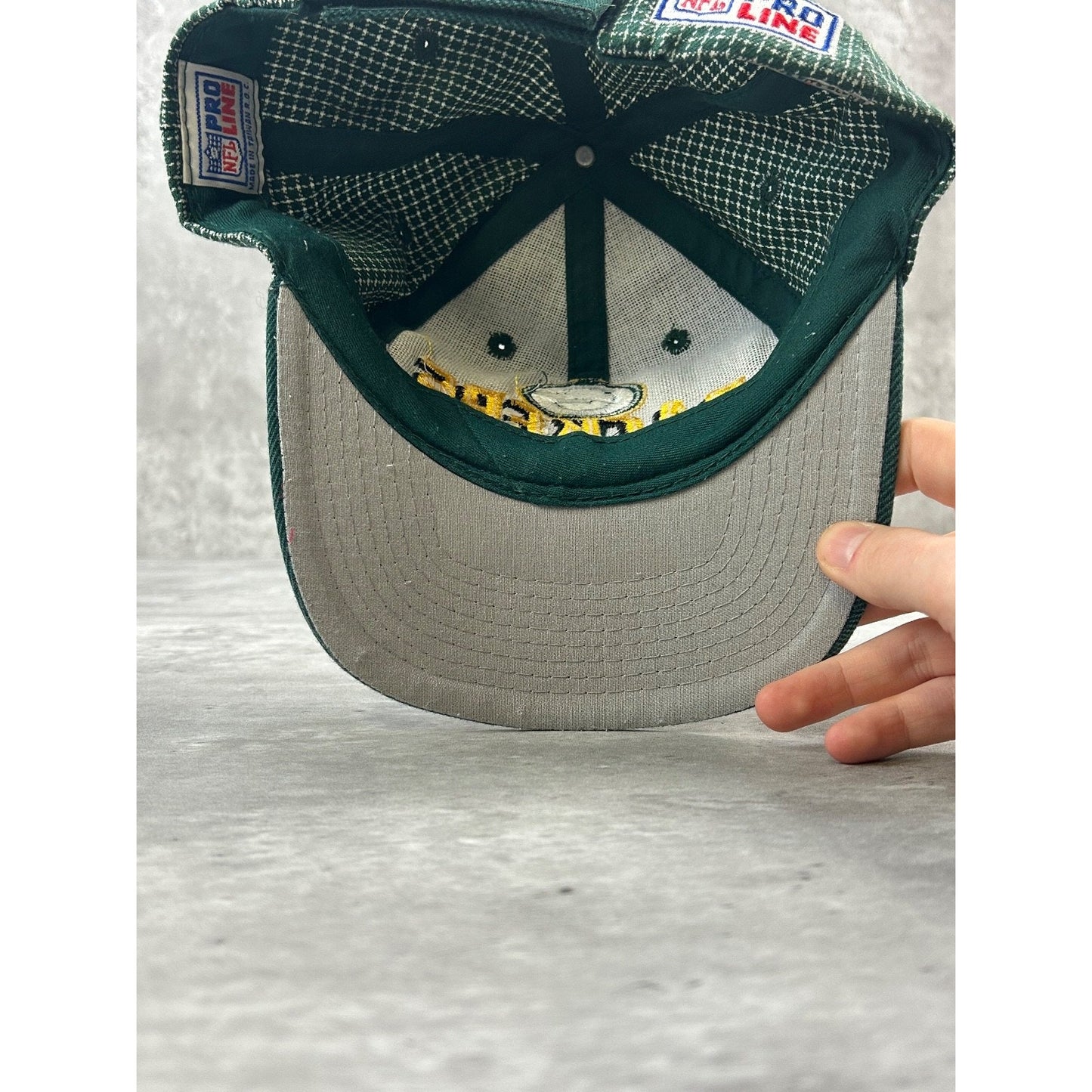 Vintage 90s Green Bay Packers NFL Embroidered Logo Athletics Strapback Hat OSFA