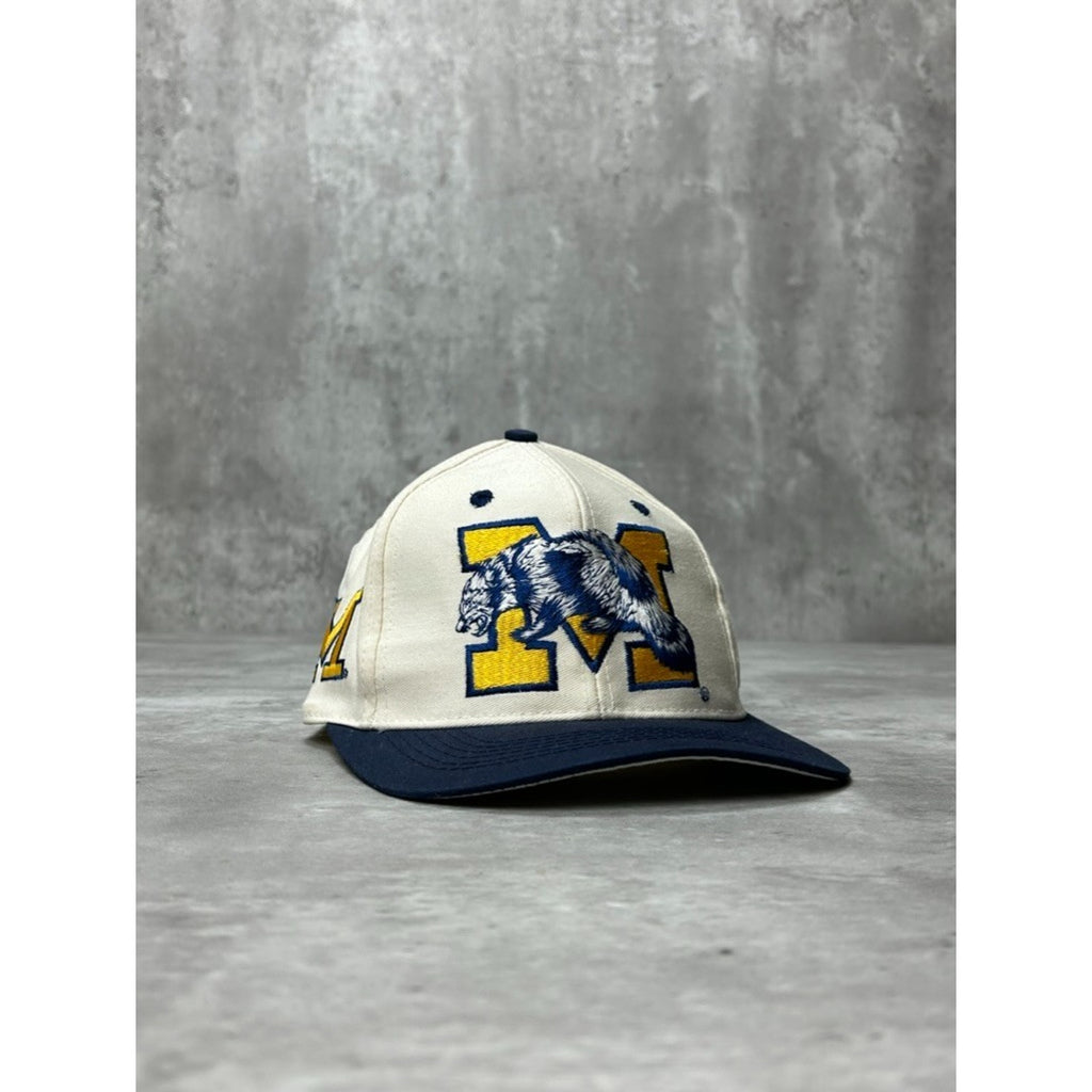 Vintage 90s Michigan Wolverines NCAA Embroidered Logo Fitted Hat Size 6 3/4