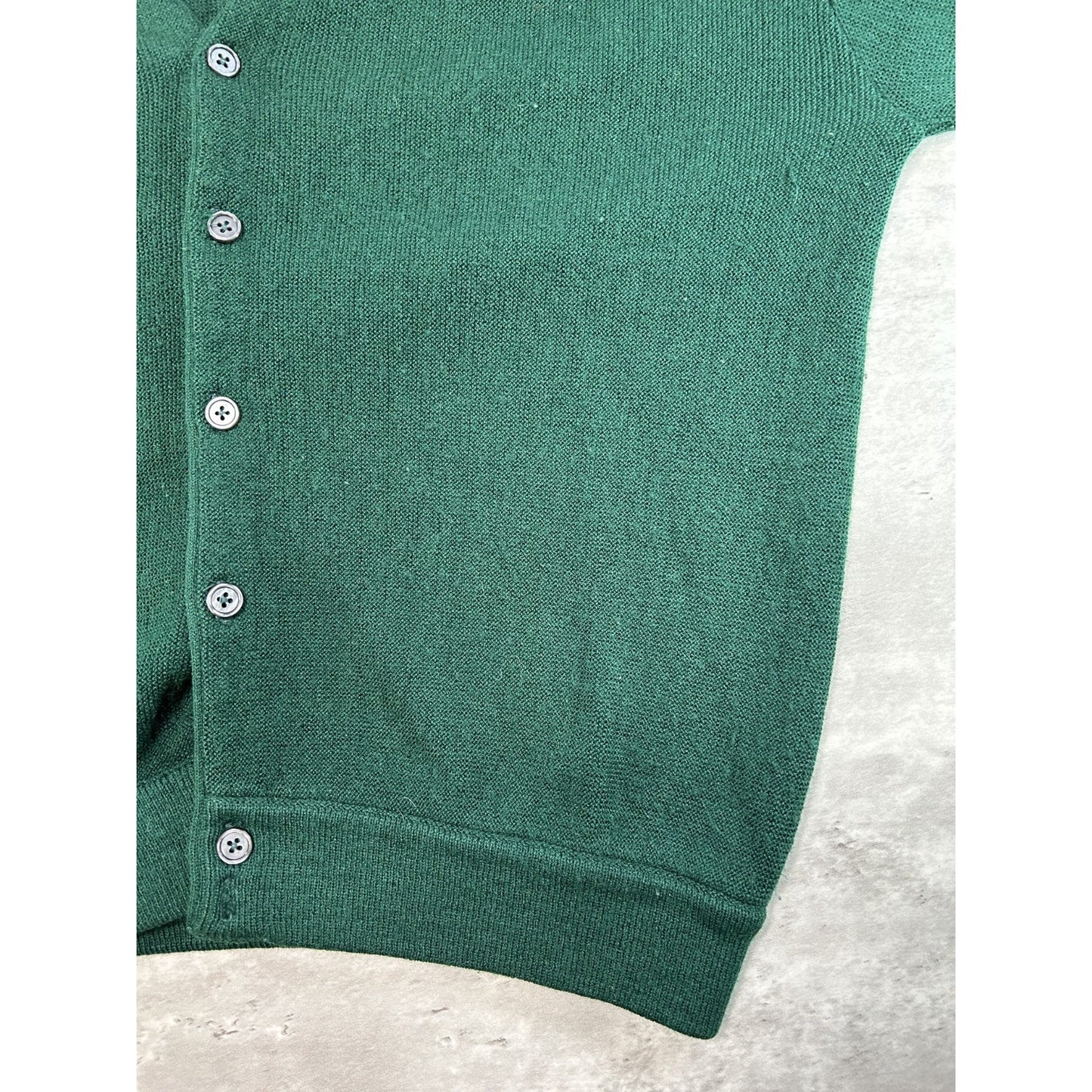 Vintage 80s/90s Izod Embroidred Crest Cardigan Knit Sweater Size Large Green