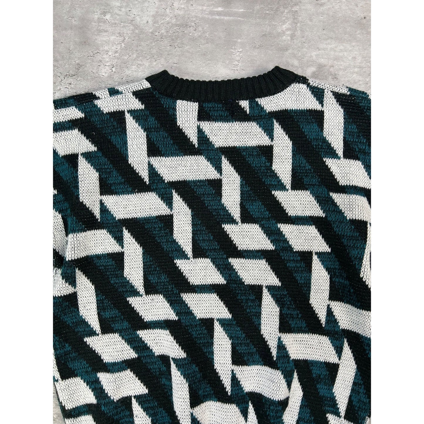 Vintage 80s/90s Abstract Geometric Print Knit Sweater Size Medium