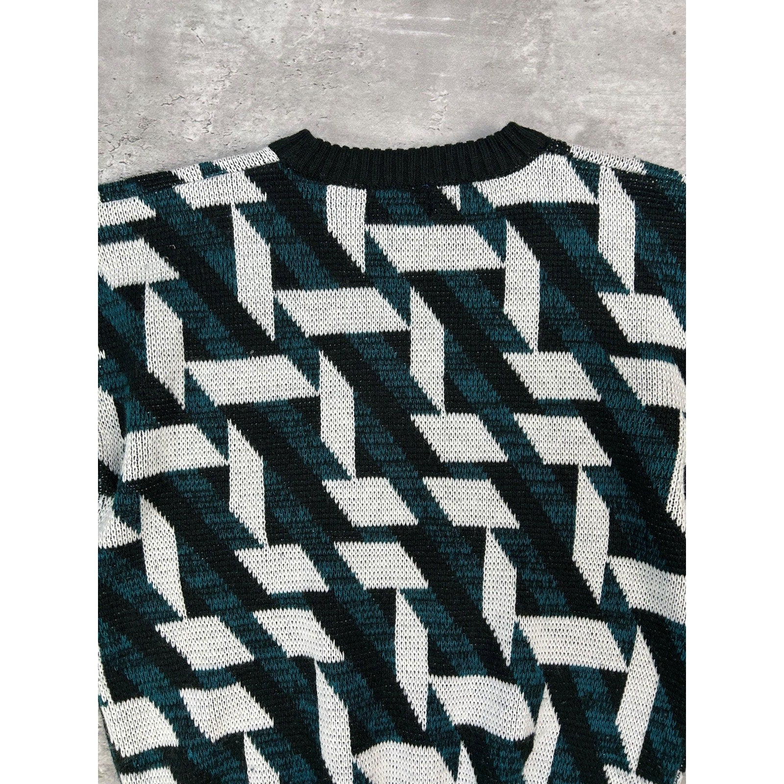 Vintage 80s/90s Abstract Geometric Print Knit Sweater Size Medium