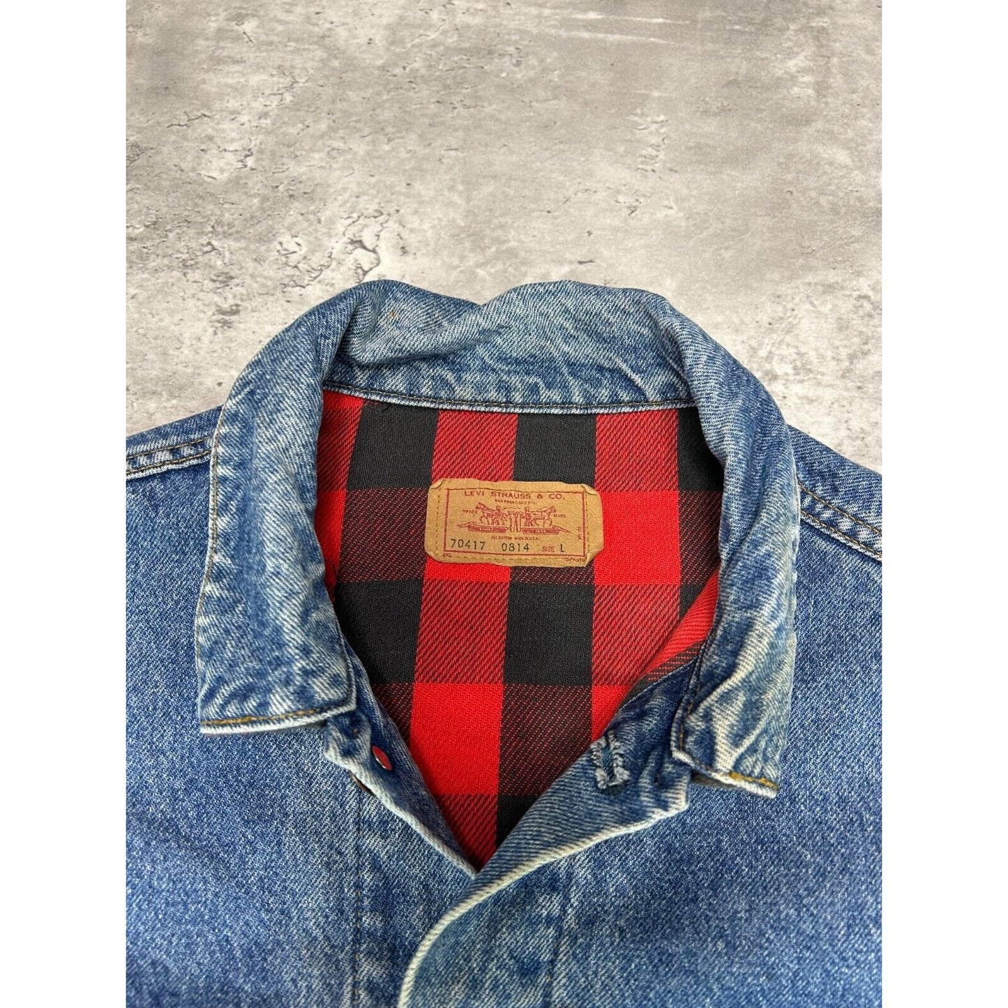 Vintage Levis Plaid Lined Red Tab Medium Wash Denim Trucker Jacket Size Large