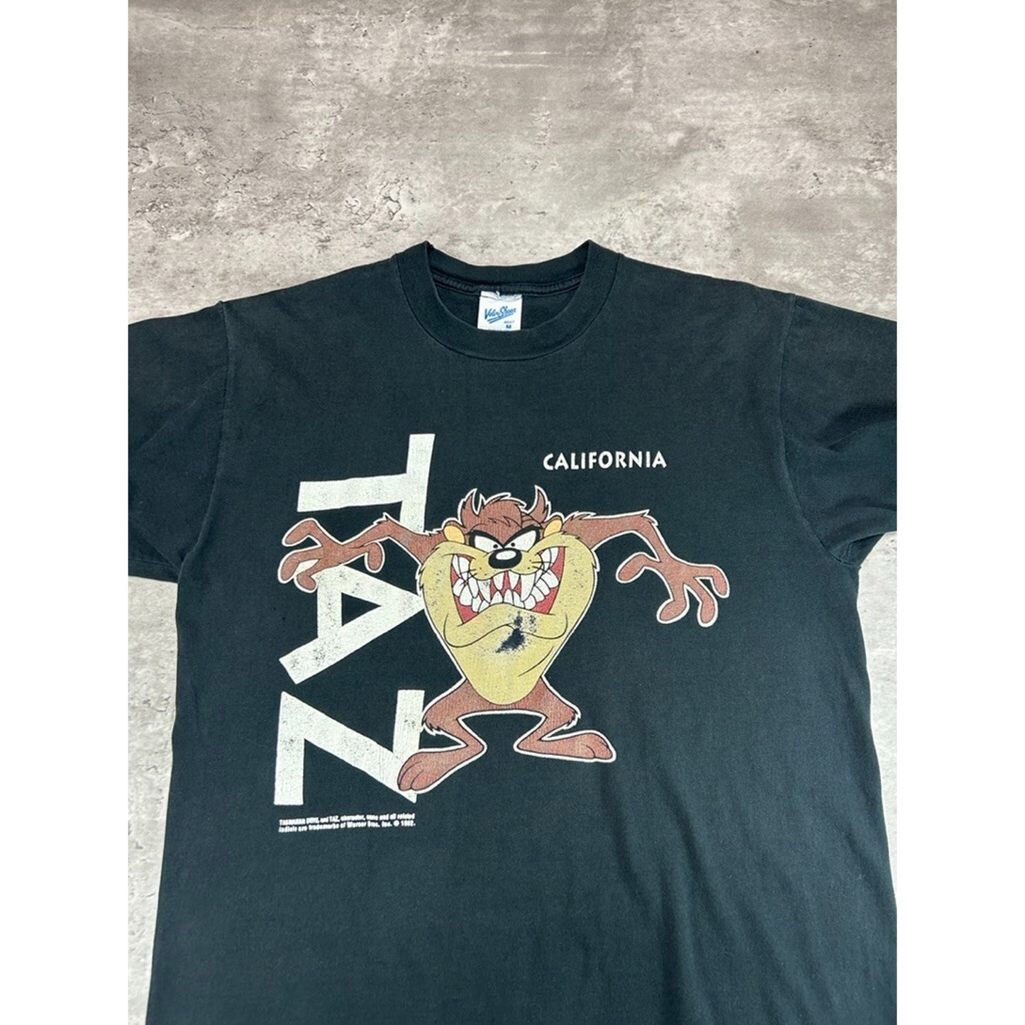 Vintage 1992 Looney Tunes Taz California Looney Tunes Cartoon T-Shirt Size Medium