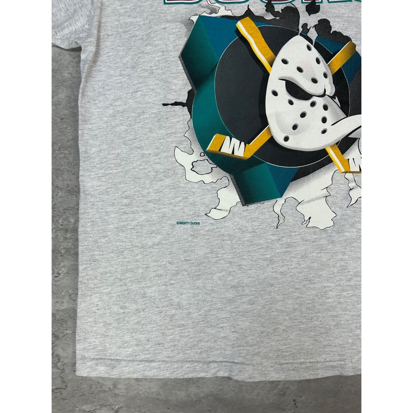Vintage 90s Anaheim Mighty Ducks NHL Chest Buster Graphic T-Shirt Size Large