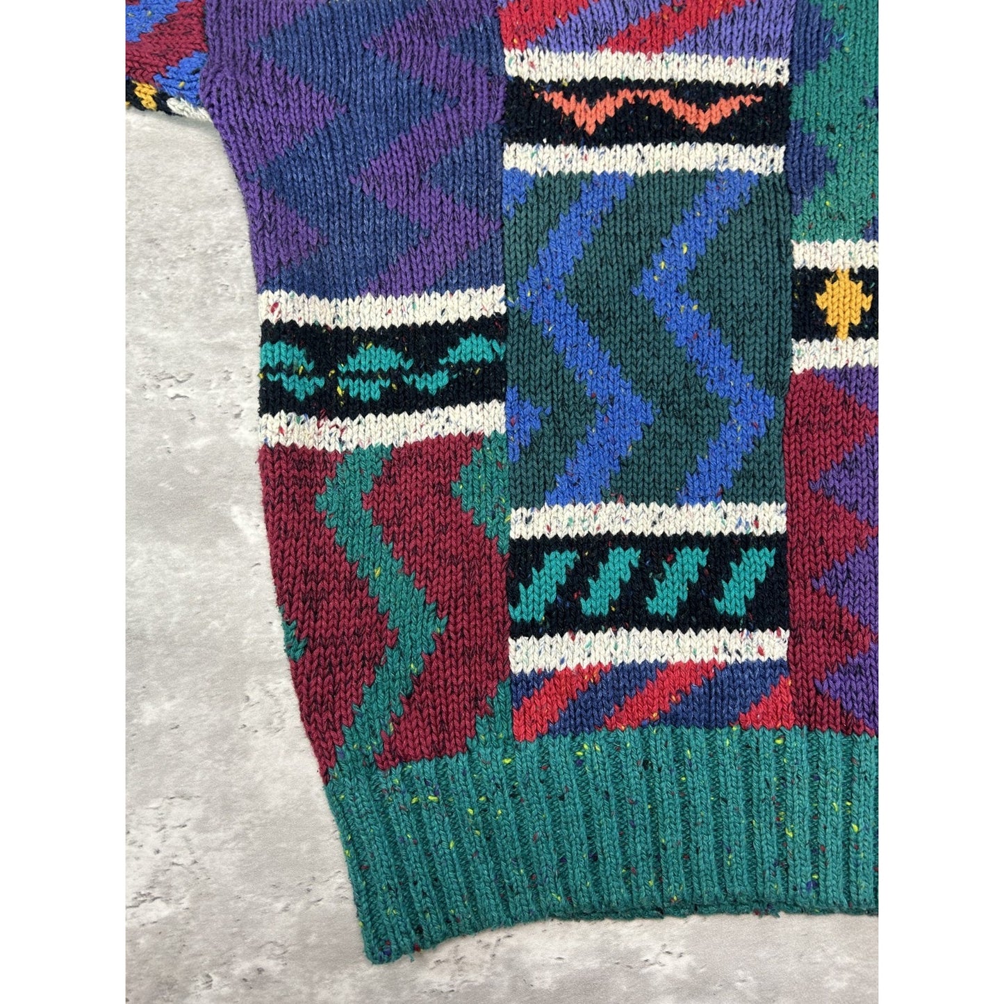 Vintage 90s Boston Traders Abstract Geometric Pattern Knit Sweater Size Large