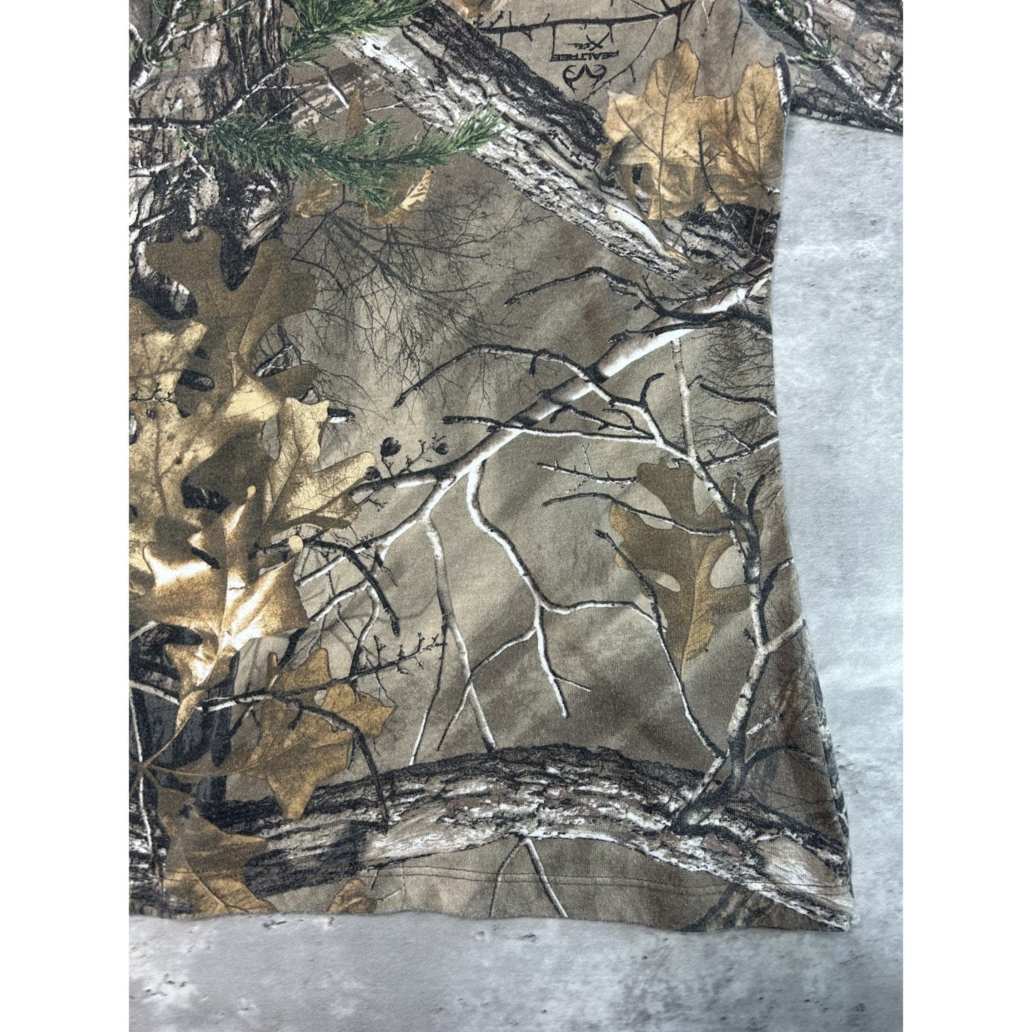 Real Tree Xtra Hunting Tree Camo V Neck Long Sleeve T-Shirt Size 2XL