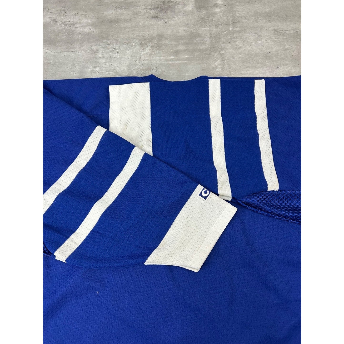Vintage 90s Labbatt Blue Stitched CCM Hockey Jersey Size XL Blue