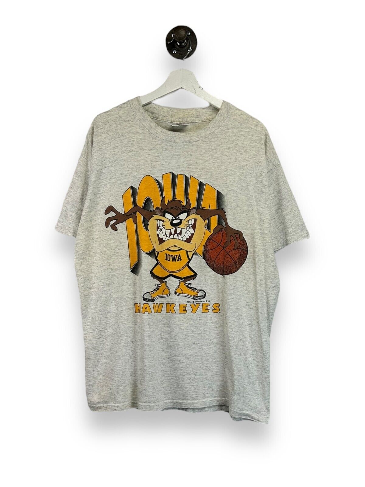 Vintage 1993 Iowa Hawkeyes NCAA Looney Tunes Taz Basketball T-Shirt Size XL 90s