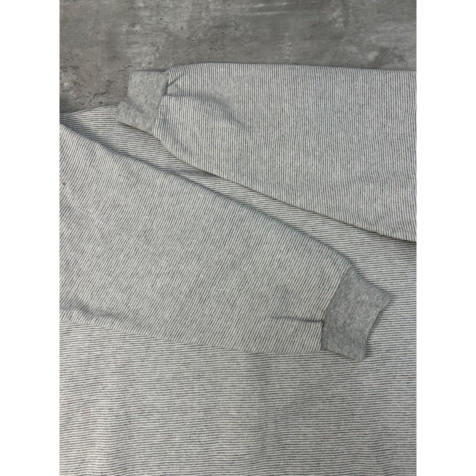 Vintage 90s White Tail Deer Nature Animal Graphic Sweatshirt Size Large