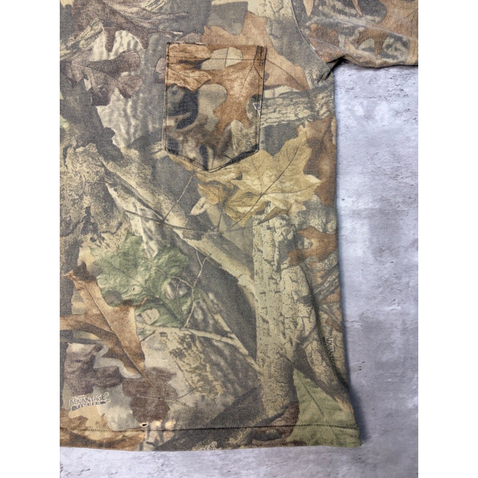 Vintage 90s Advantage Timber Camo Mock Neck Long Sleeve T-Shirt Size Medium