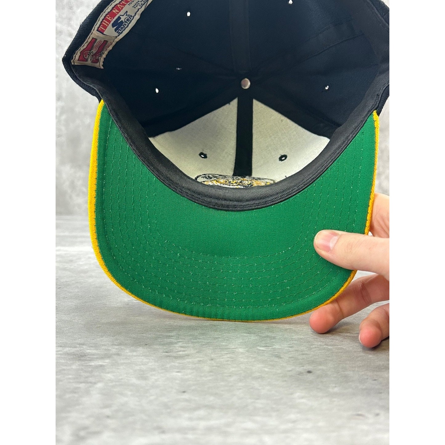 Vintage 90s Hamilton Tiger Cats CFL Embroidered Starter Snapback Hat OSFA