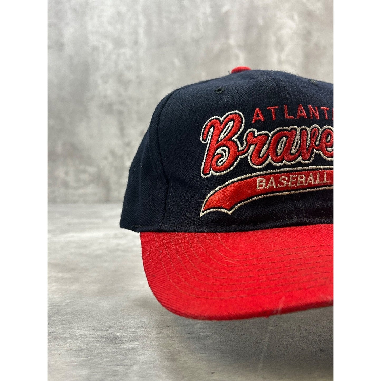 Vintage 90s Atlanta Braves MLB Starter Tailsweep Wool Snapback Hat OSFA
